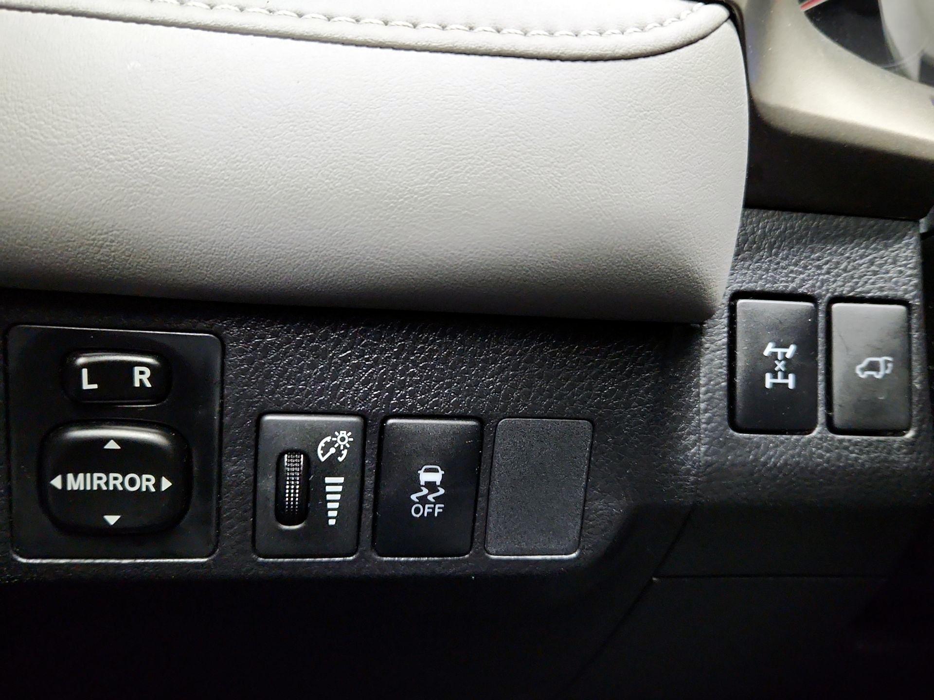 Thumbnail: 2014 Toyota RAV4 - 13