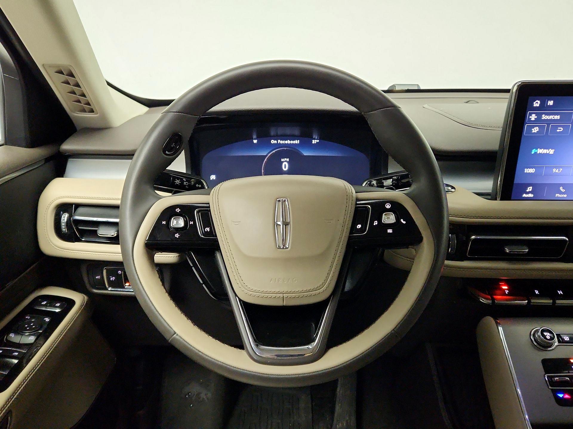 Thumbnail: 2023 Lincoln Aviator - 10