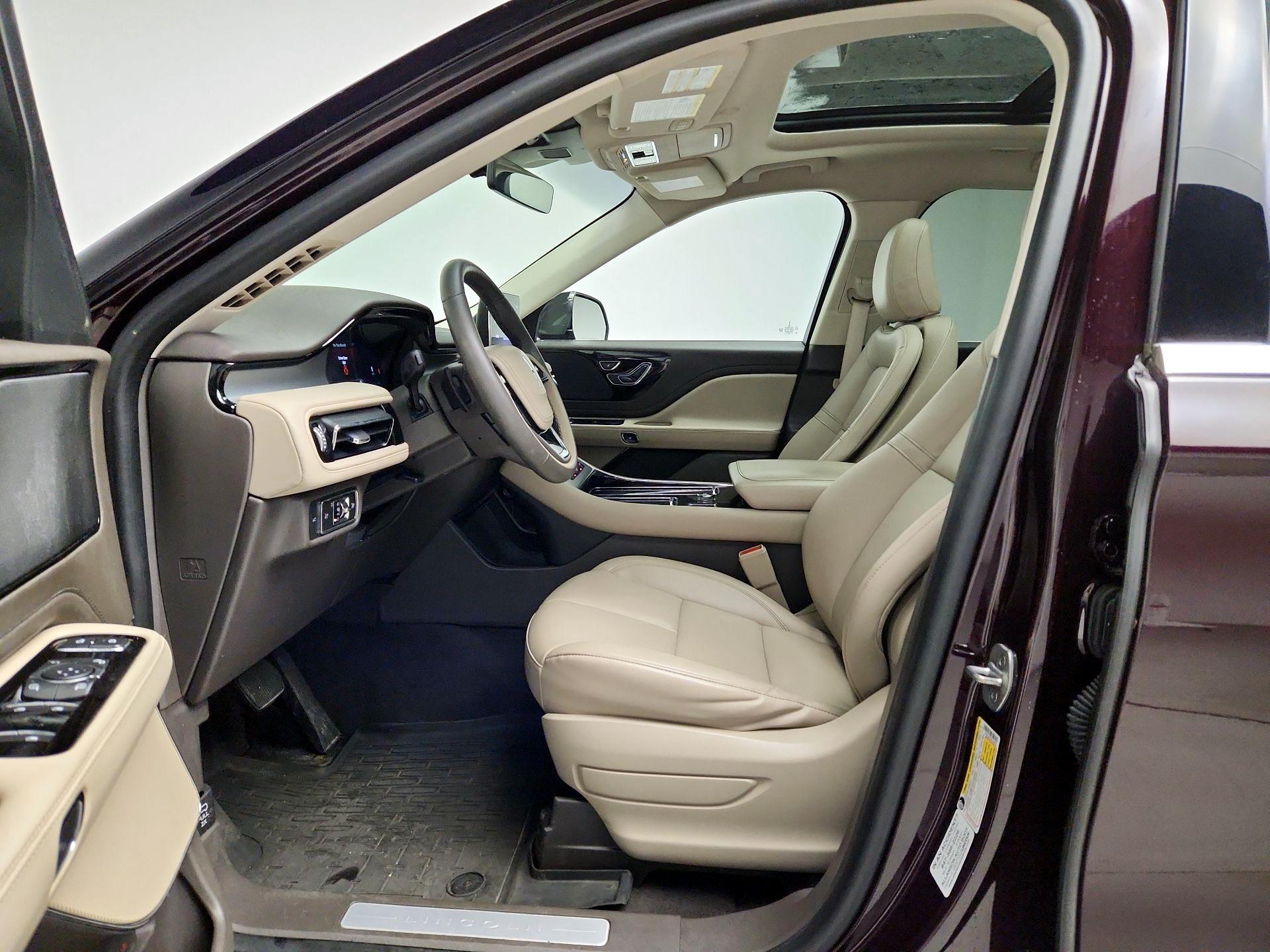 Thumbnail: 2023 Lincoln Aviator - 11