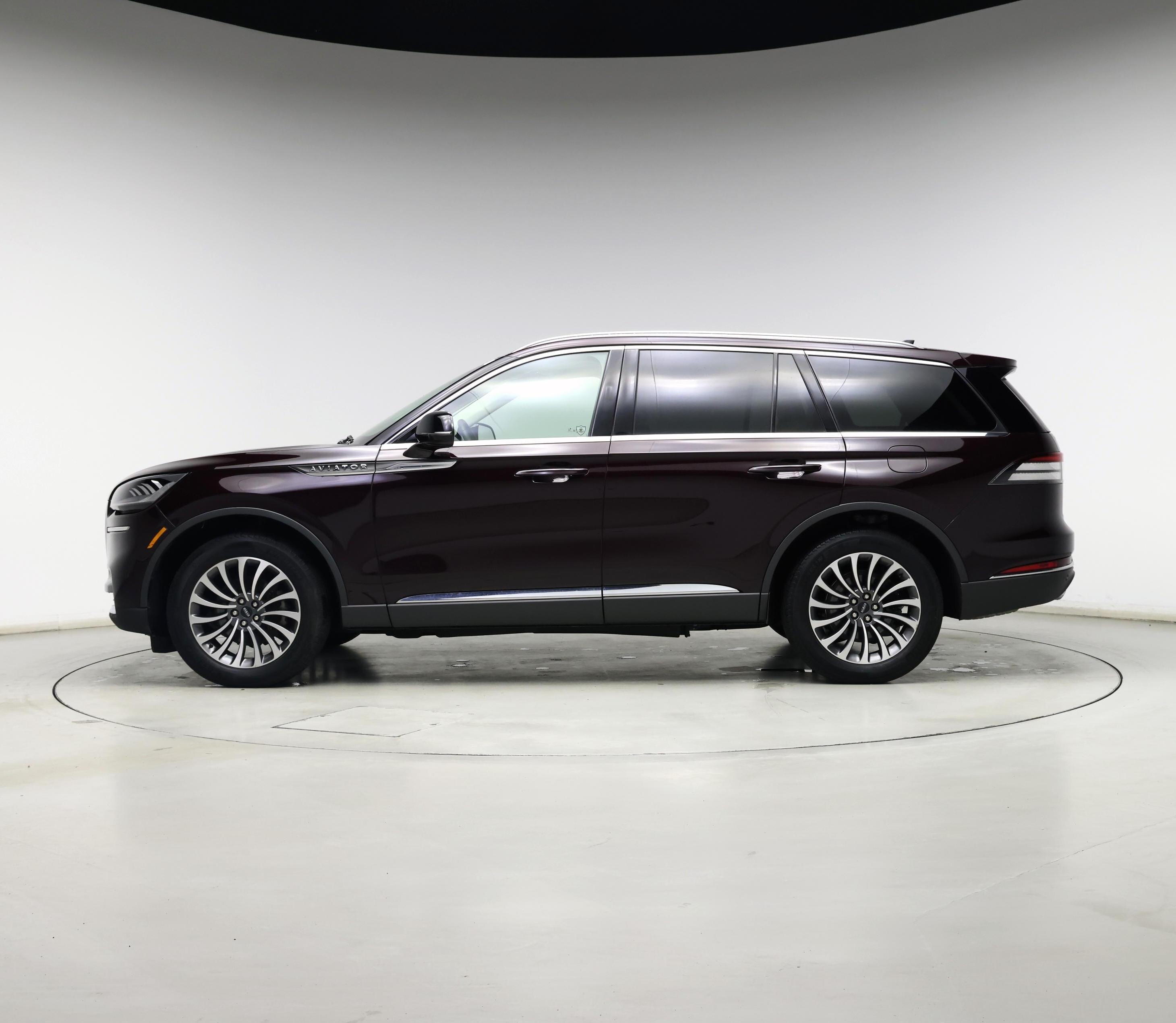 Thumbnail: 2023 Lincoln Aviator - 3