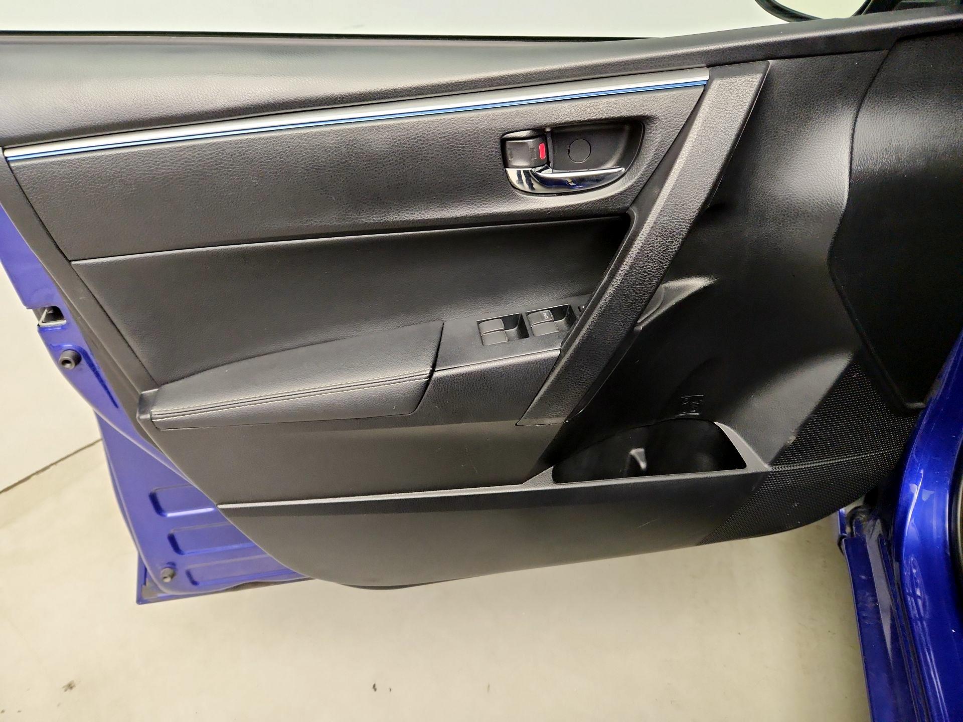 Thumbnail: 2014 Toyota Corolla - 12