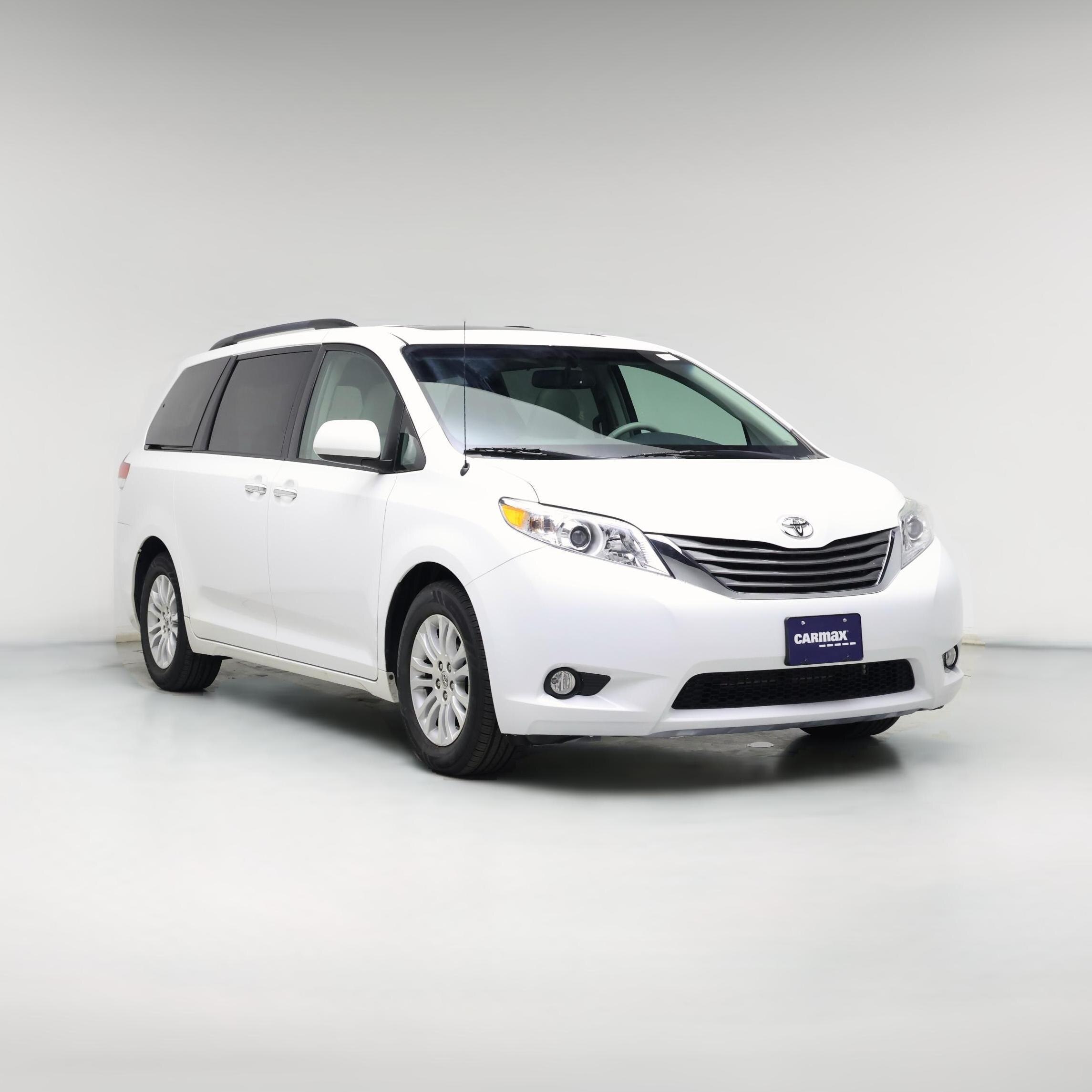 Thumbnail: 2014 Toyota Sienna - 1