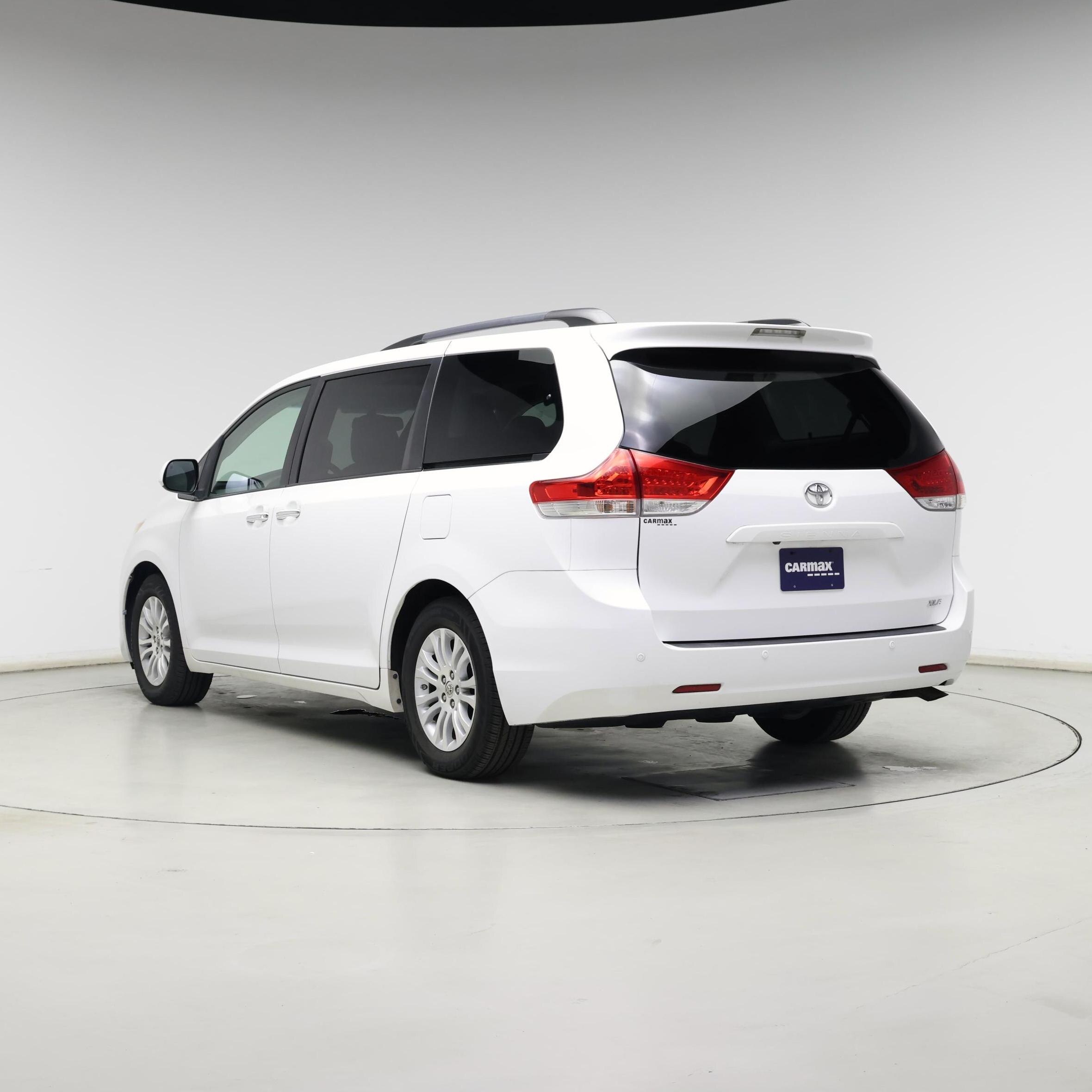 Thumbnail: 2014 Toyota Sienna - 2