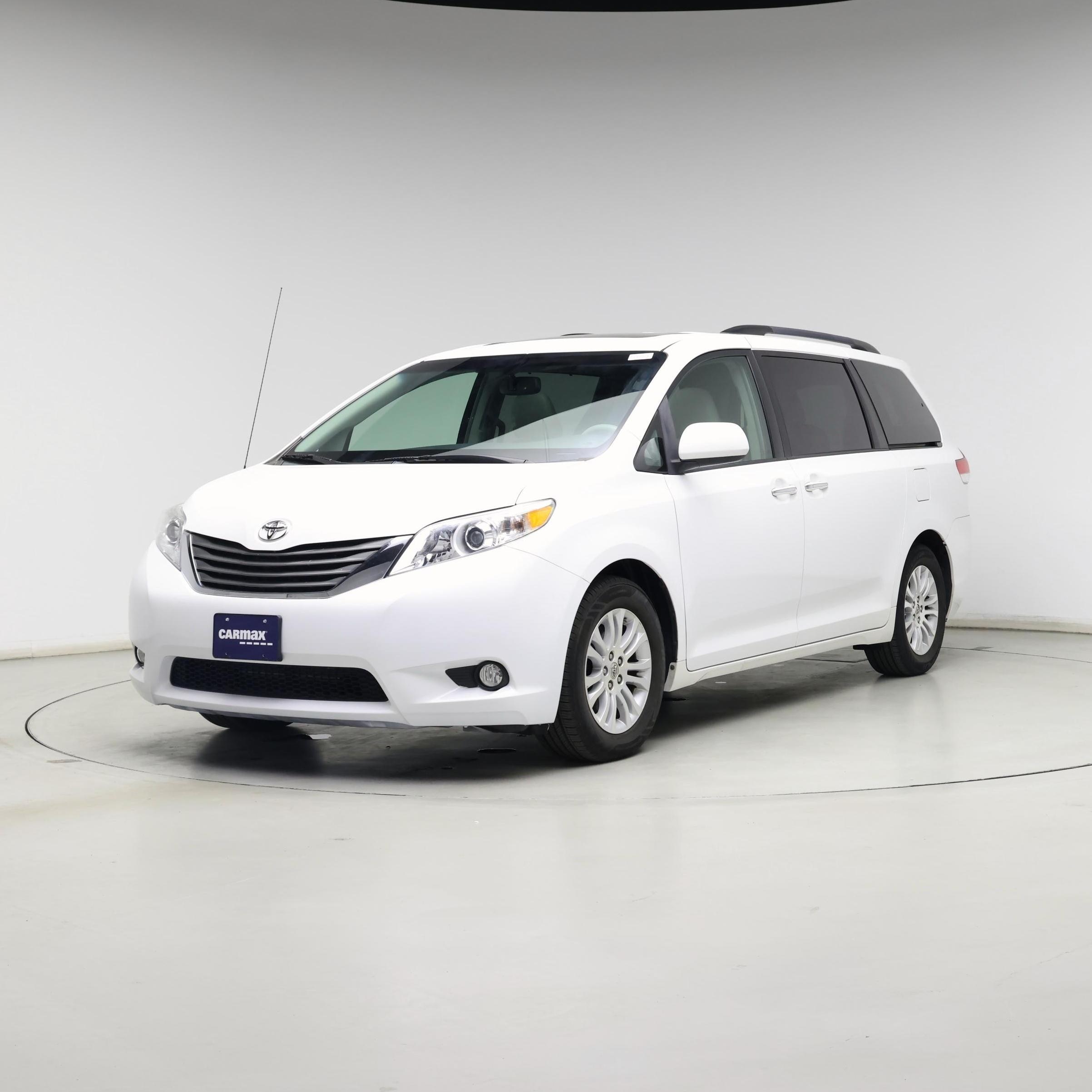 Thumbnail: 2014 Toyota Sienna - 4