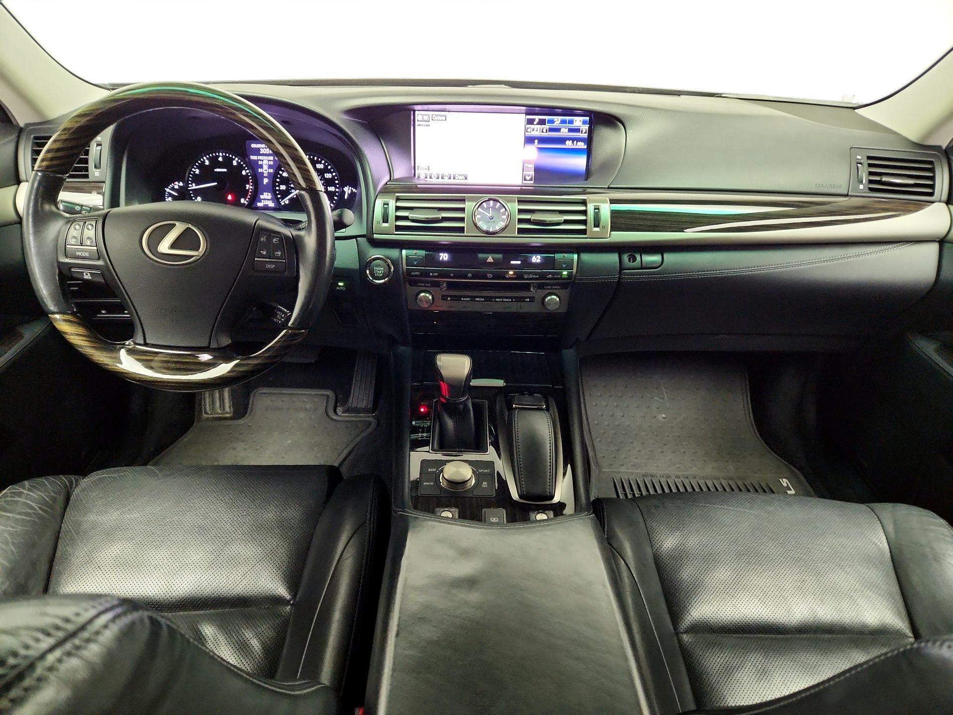 Thumbnail: 2015 Lexus LS - 9