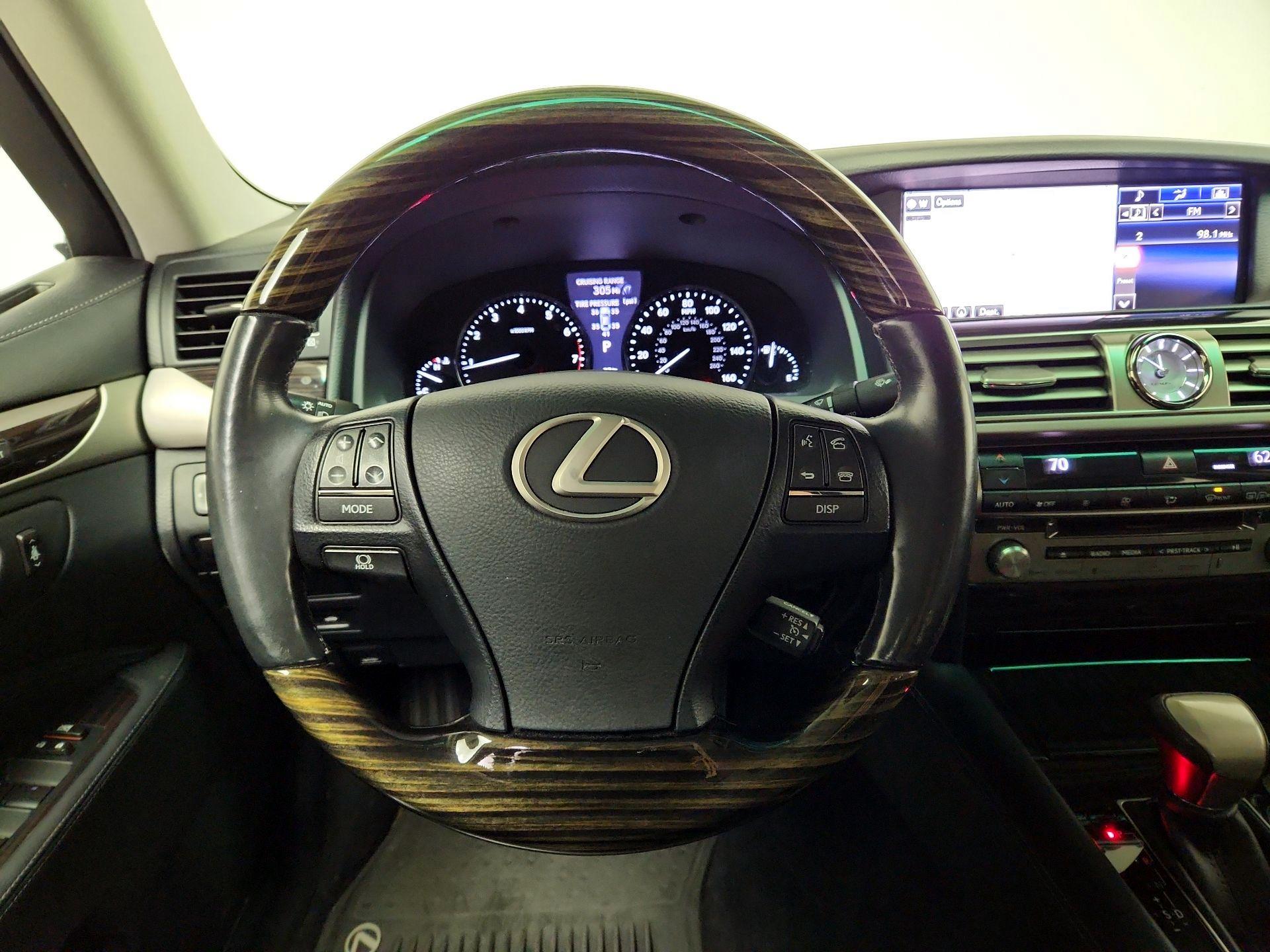 Thumbnail: 2015 Lexus LS - 10