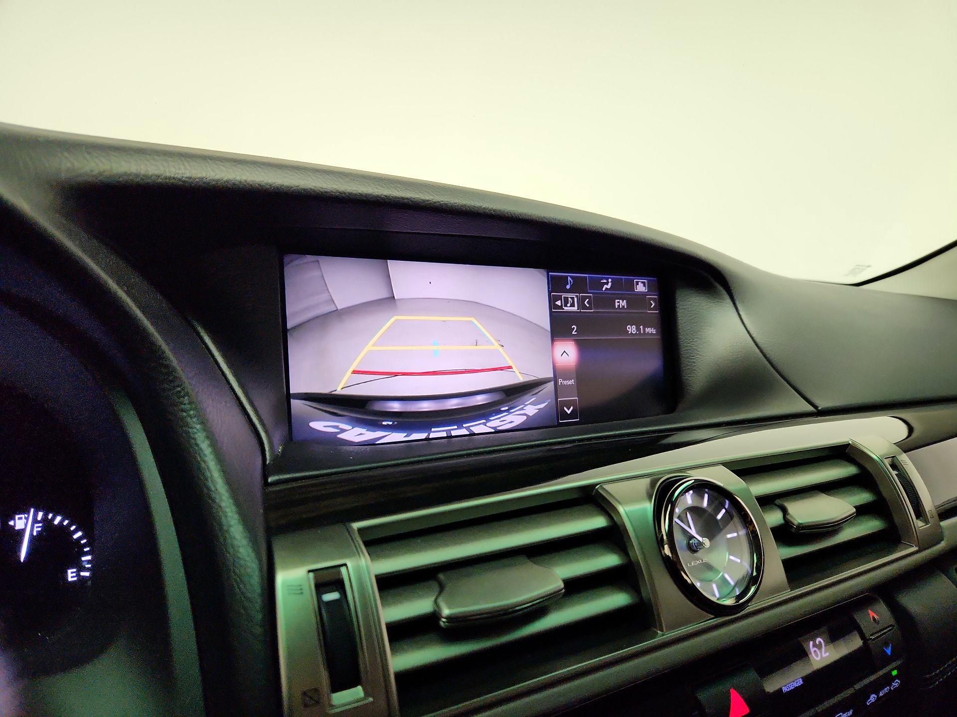 Thumbnail: 2015 Lexus LS - 15