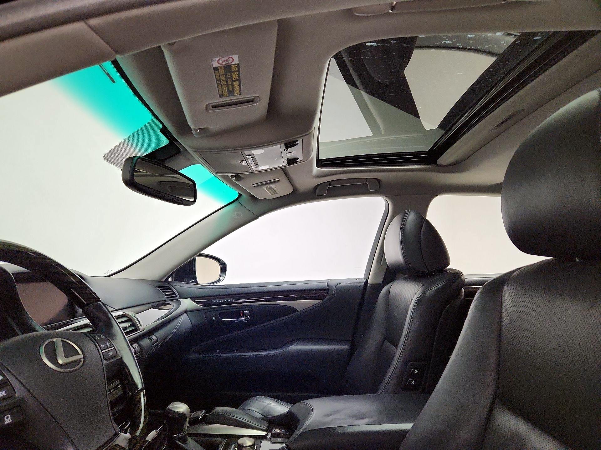 Thumbnail: 2015 Lexus LS - 20