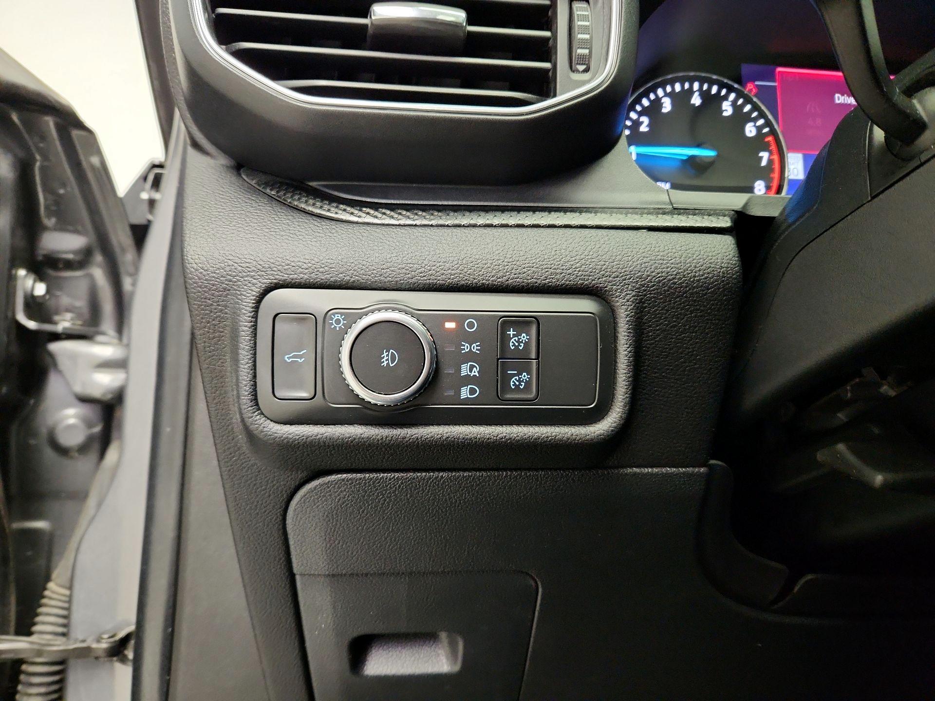 Thumbnail: 2022 Ford Explorer - 13