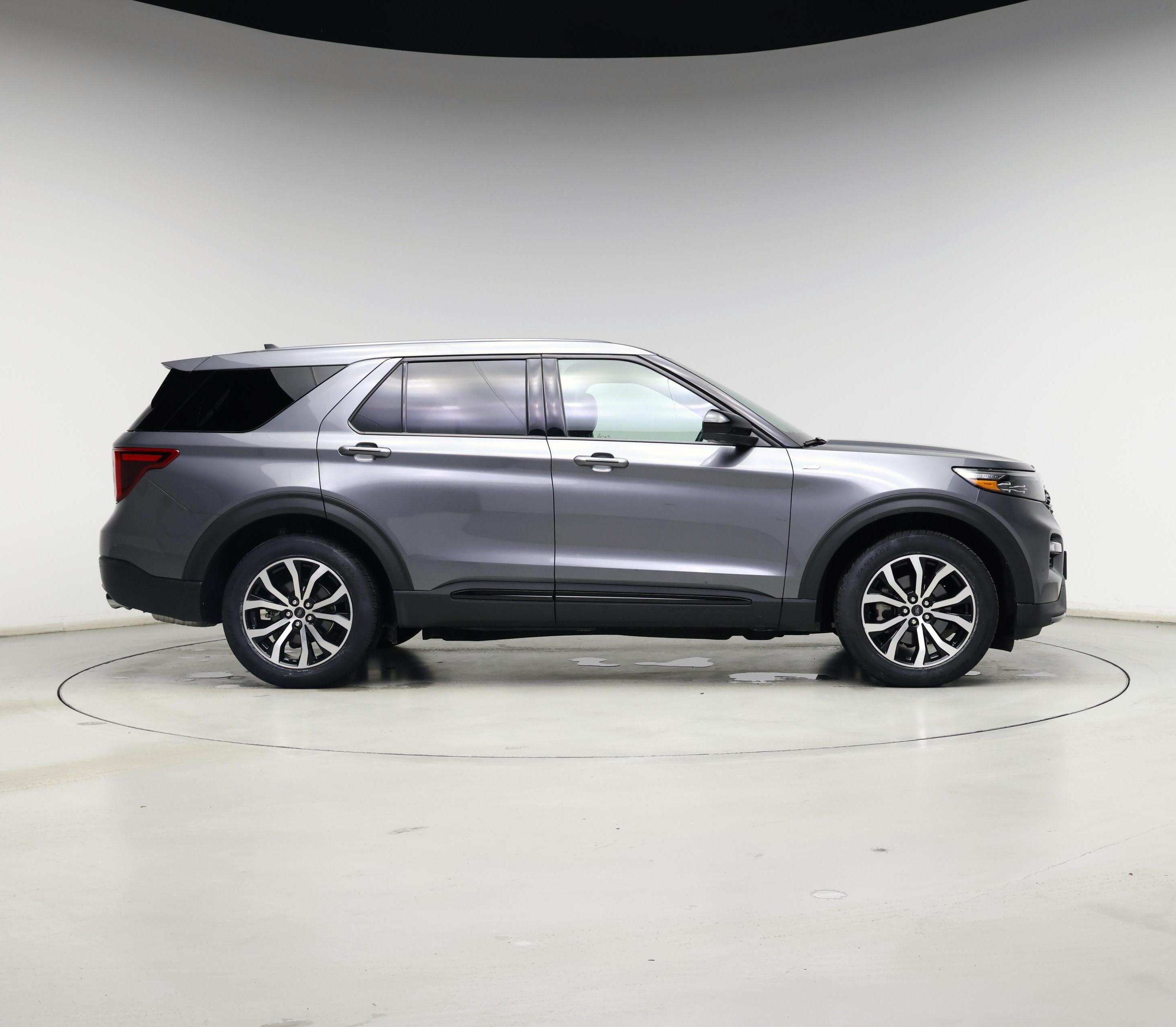 Thumbnail: 2022 Ford Explorer - 7