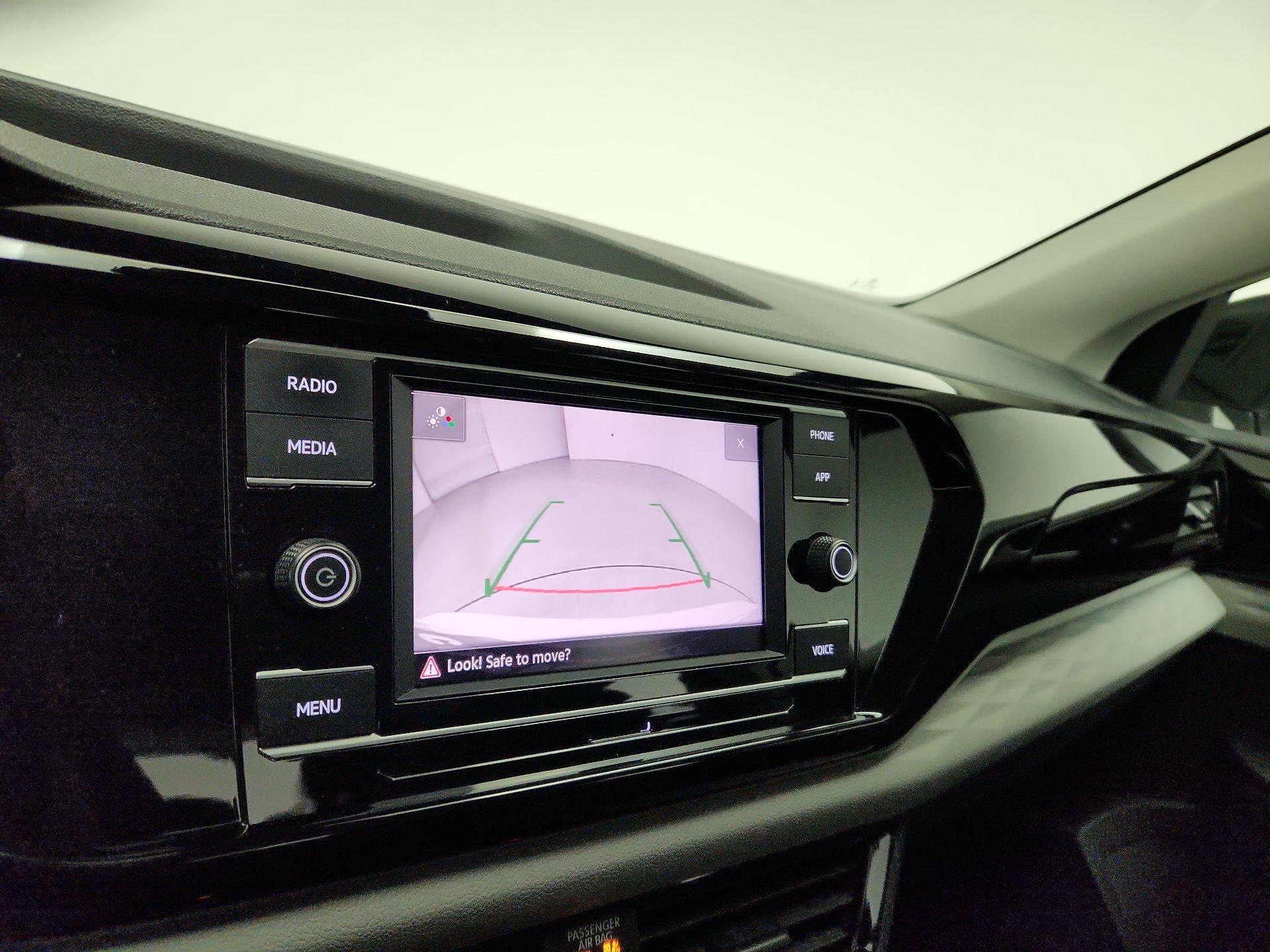 Thumbnail: 2022 Volkswagen Taos - 14