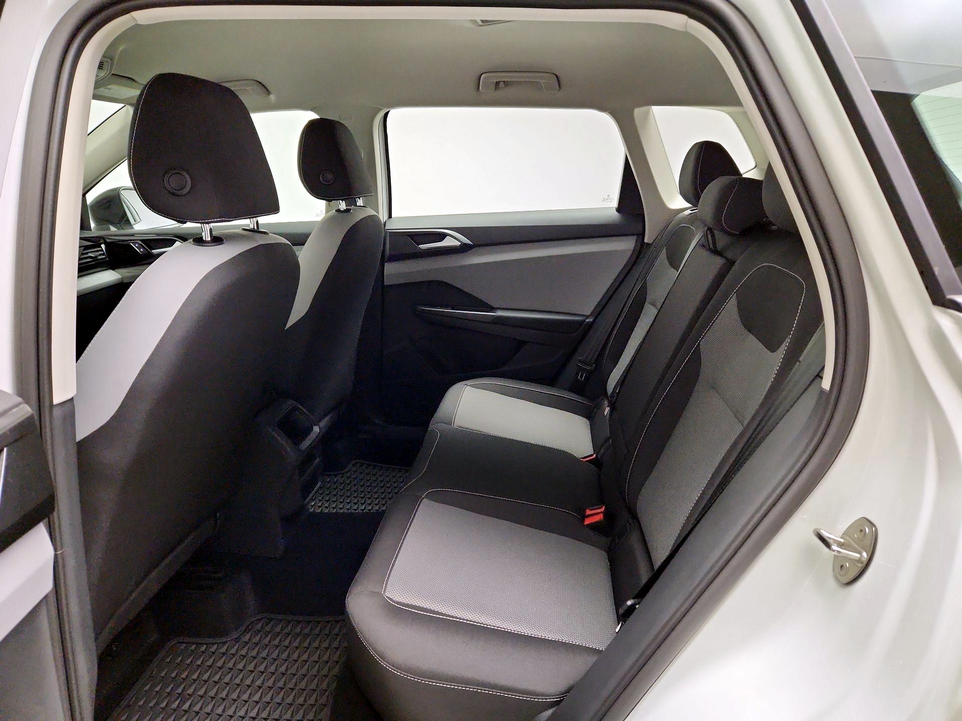 Thumbnail: 2022 Volkswagen Taos - 19