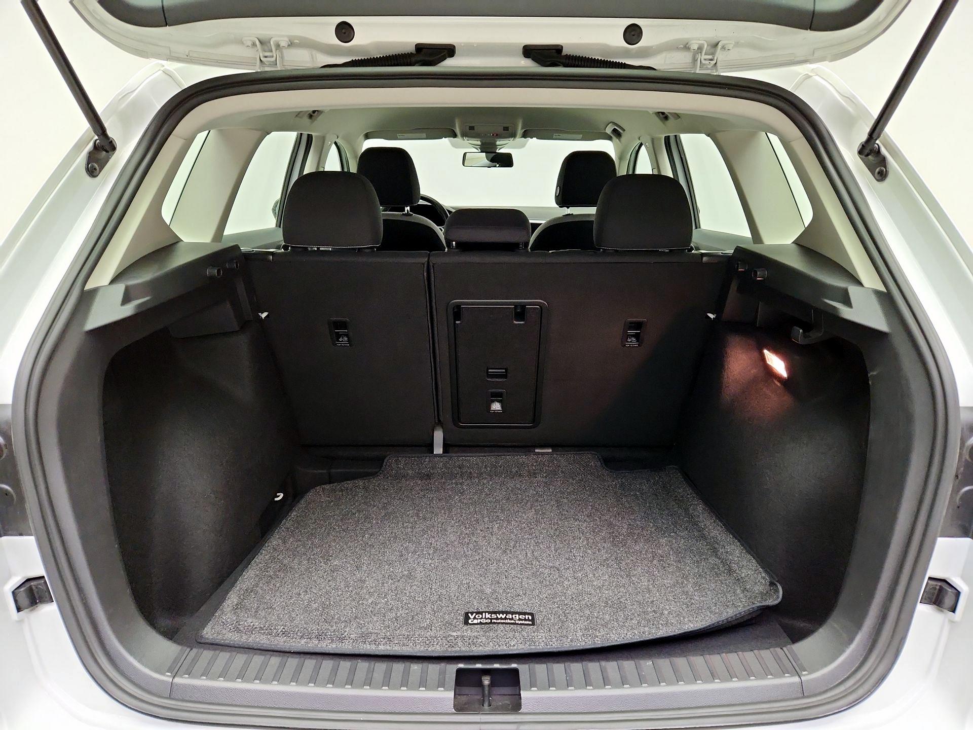 Thumbnail: 2022 Volkswagen Taos - 20