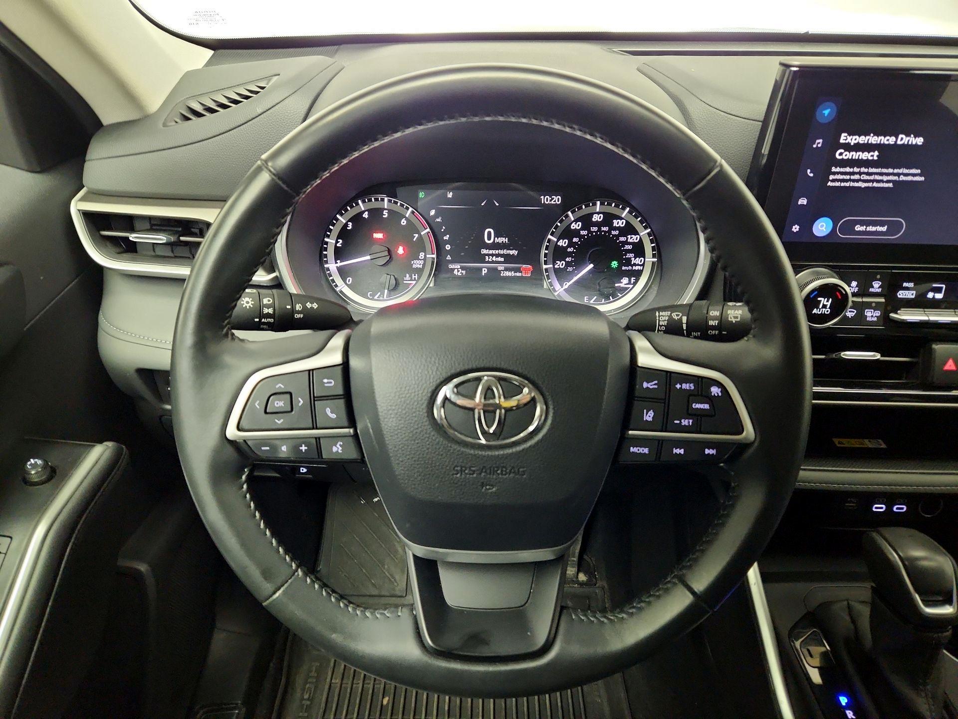 Thumbnail: 2024 Toyota Highlander - 10