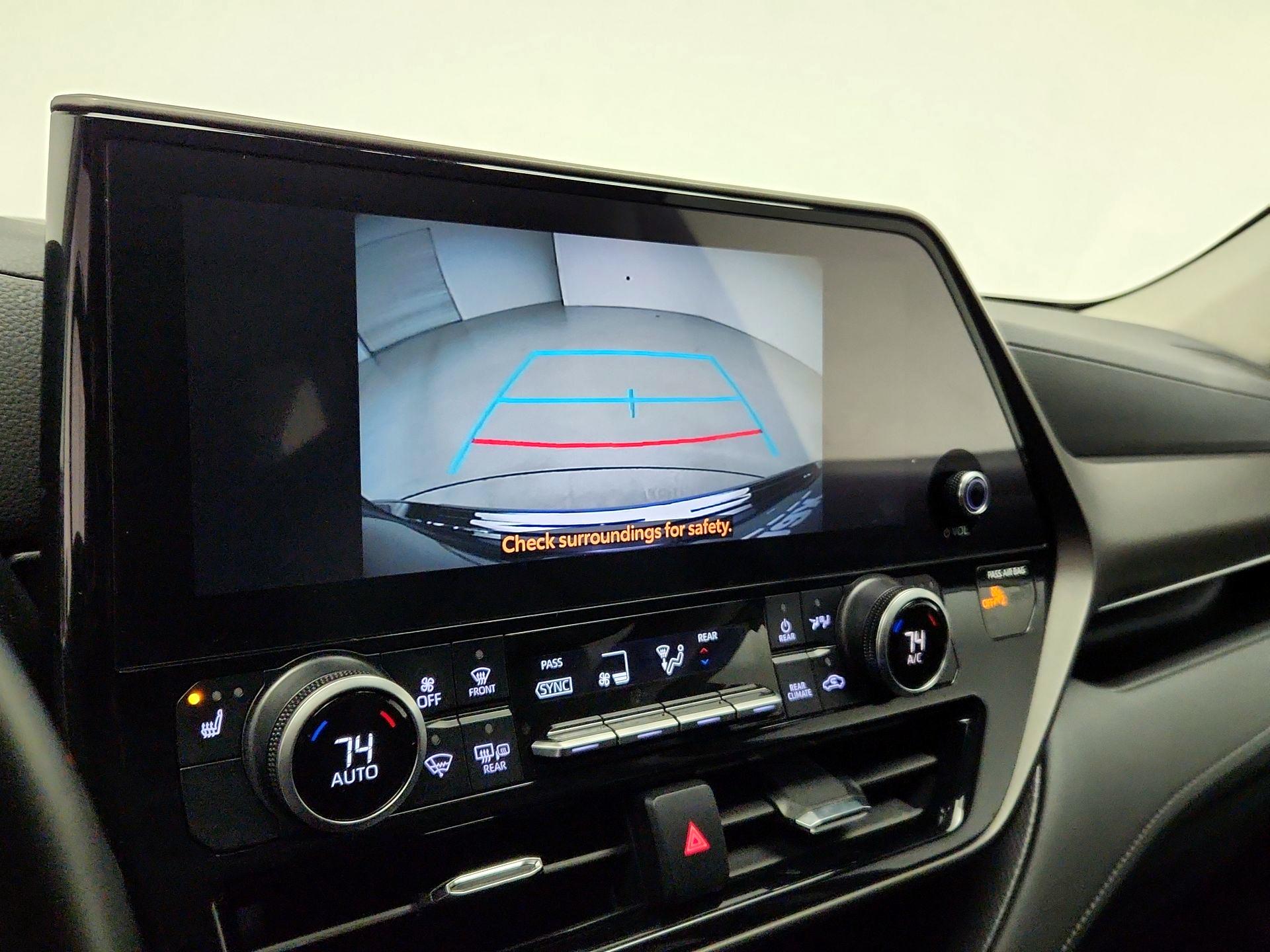 Thumbnail: 2024 Toyota Highlander - 14