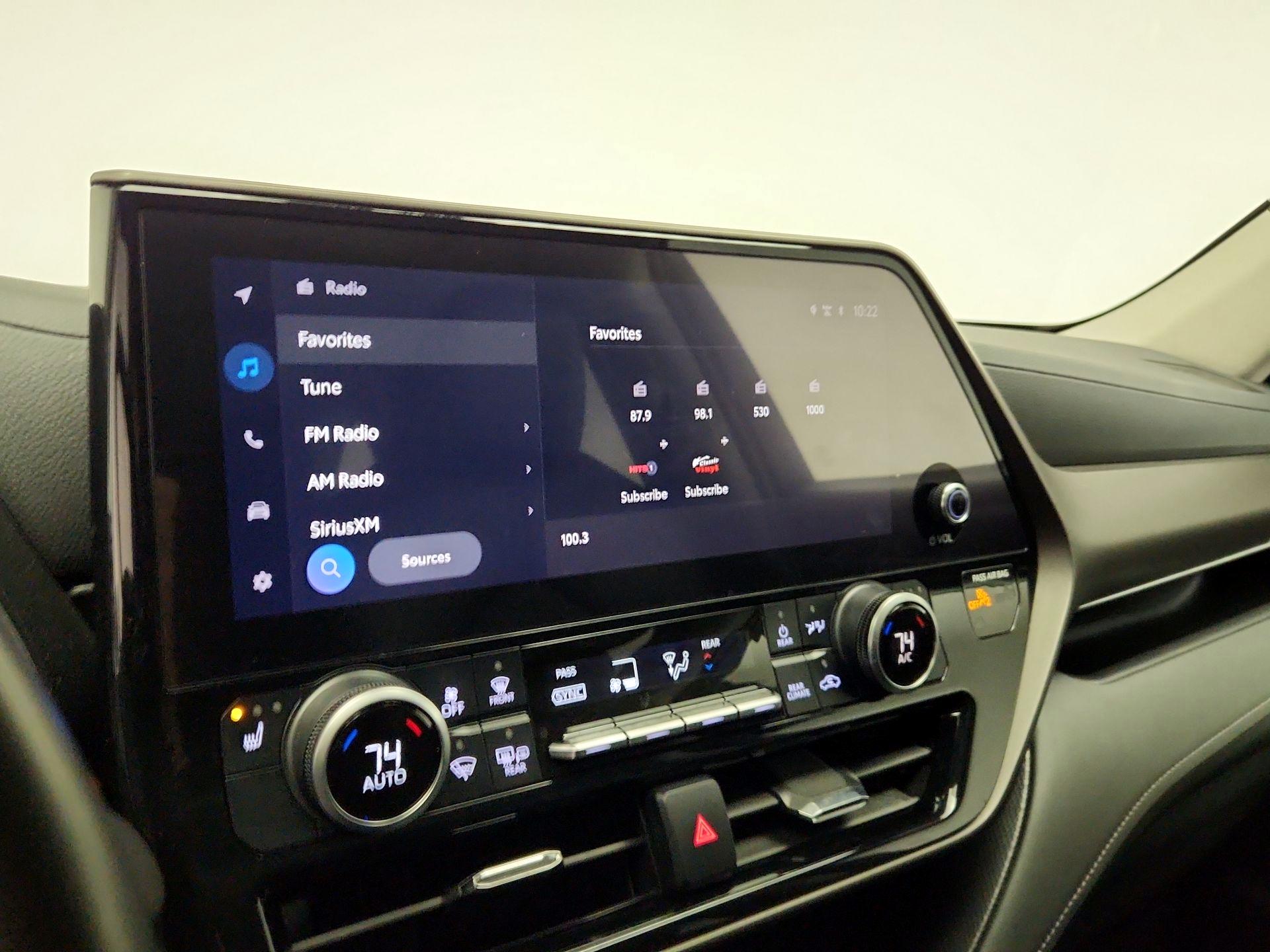 Thumbnail: 2024 Toyota Highlander - 15