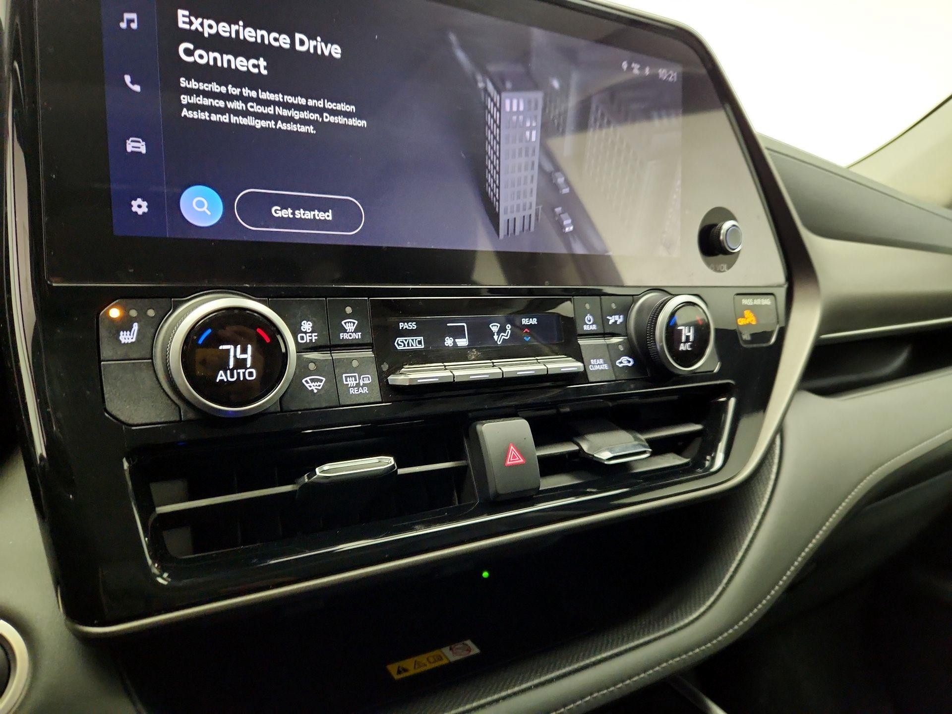 Thumbnail: 2024 Toyota Highlander - 16