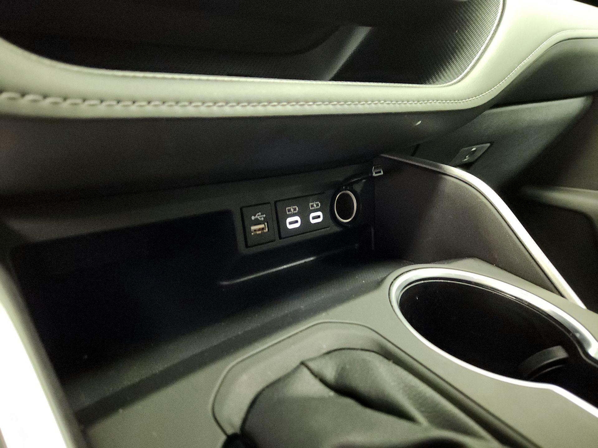 Thumbnail: 2024 Toyota Highlander - 18