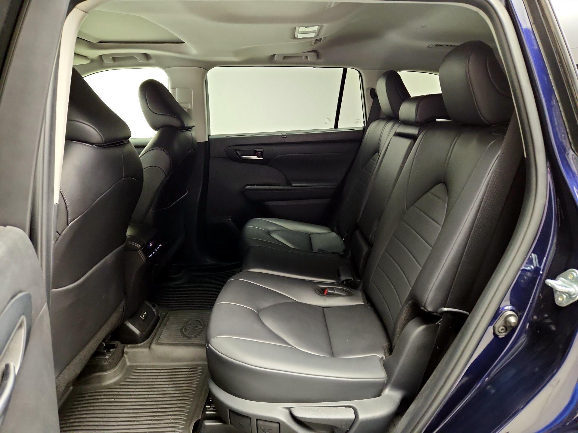 Thumbnail: 2024 Toyota Highlander - 20