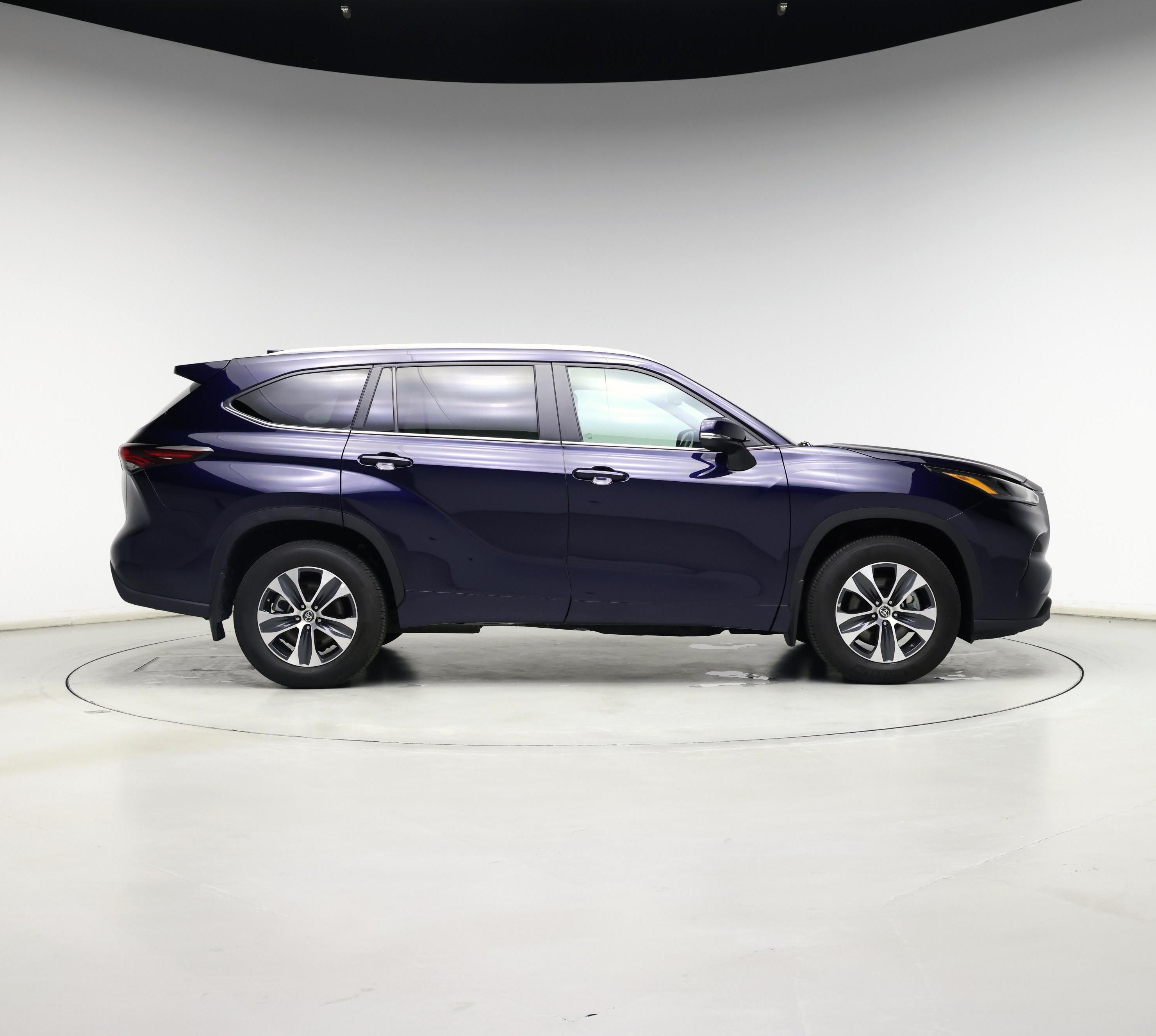 Thumbnail: 2024 Toyota Highlander - 7