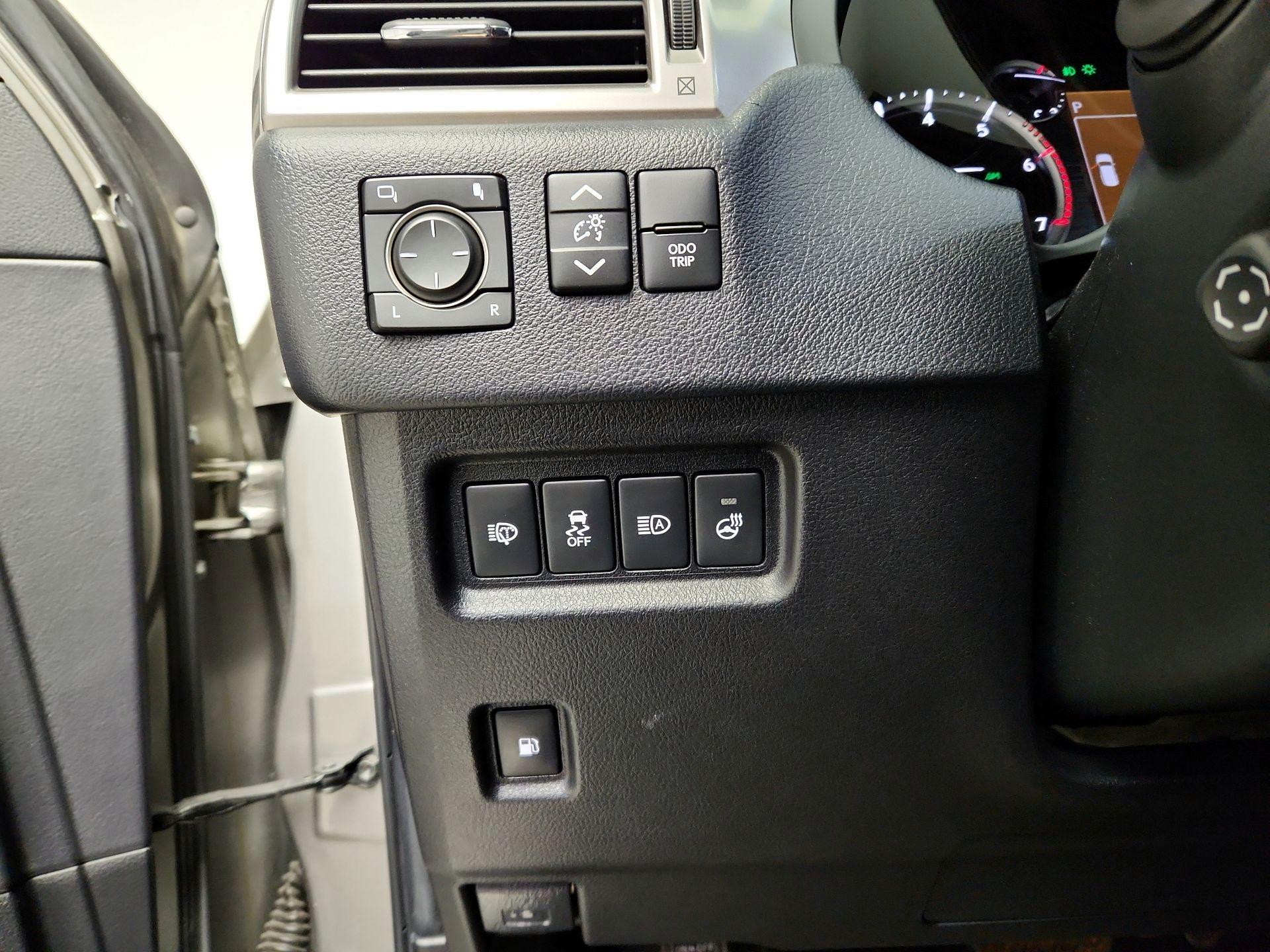 Thumbnail: 2022 Lexus GX - 13