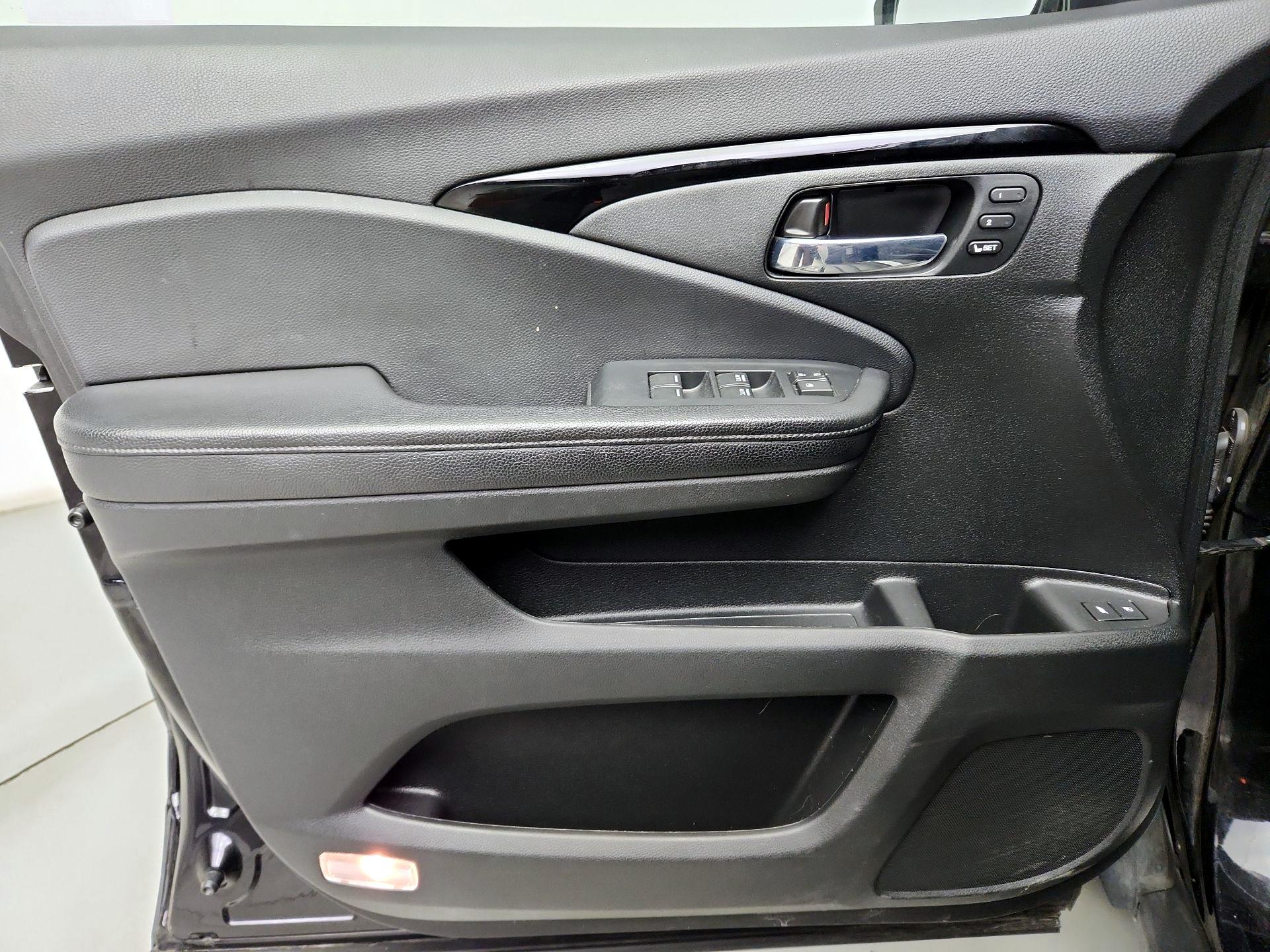 Thumbnail: 2021 Honda Pilot - 12