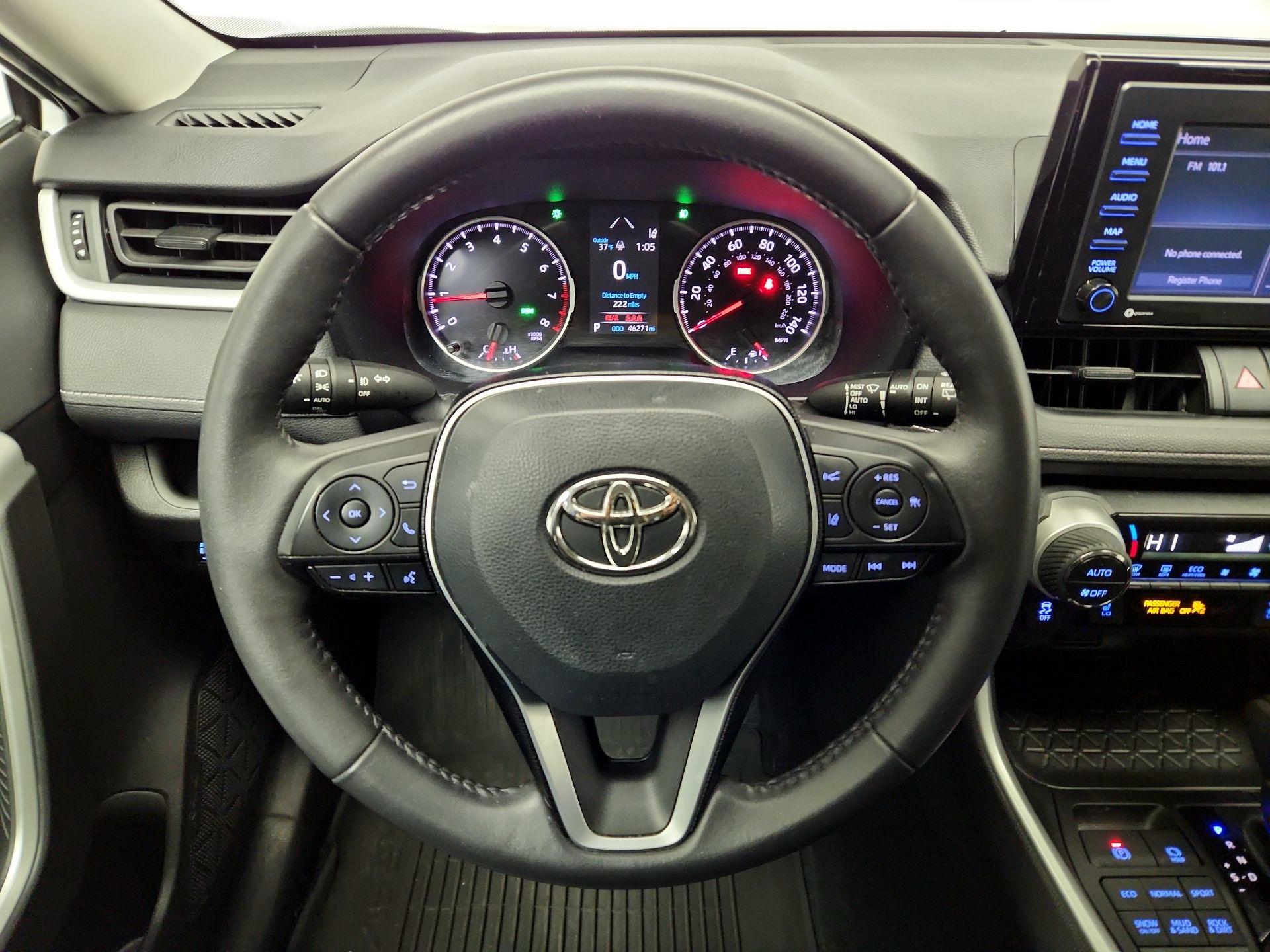 Thumbnail: 2021 Toyota RAV4 - 10