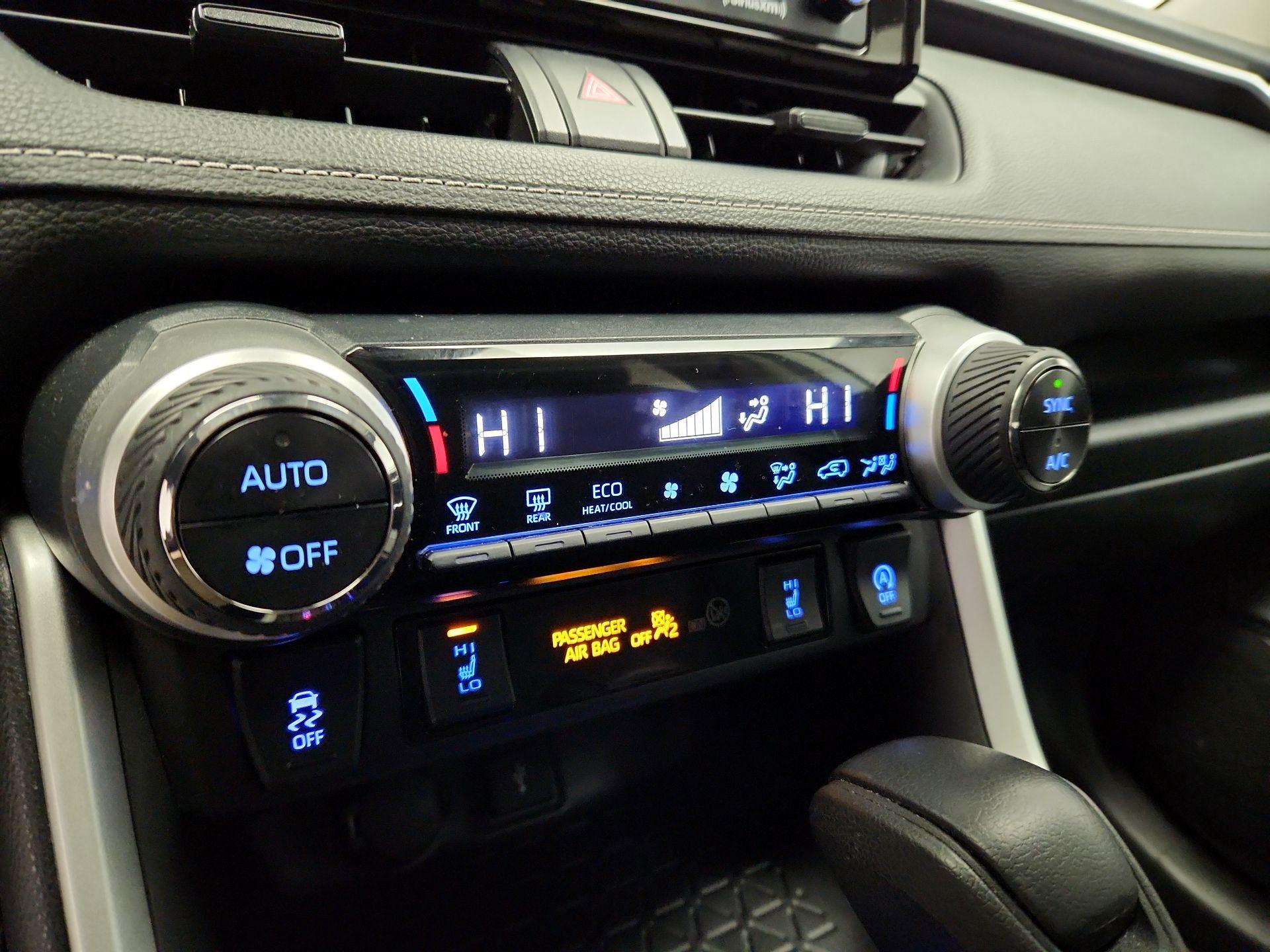 Thumbnail: 2021 Toyota RAV4 - 16