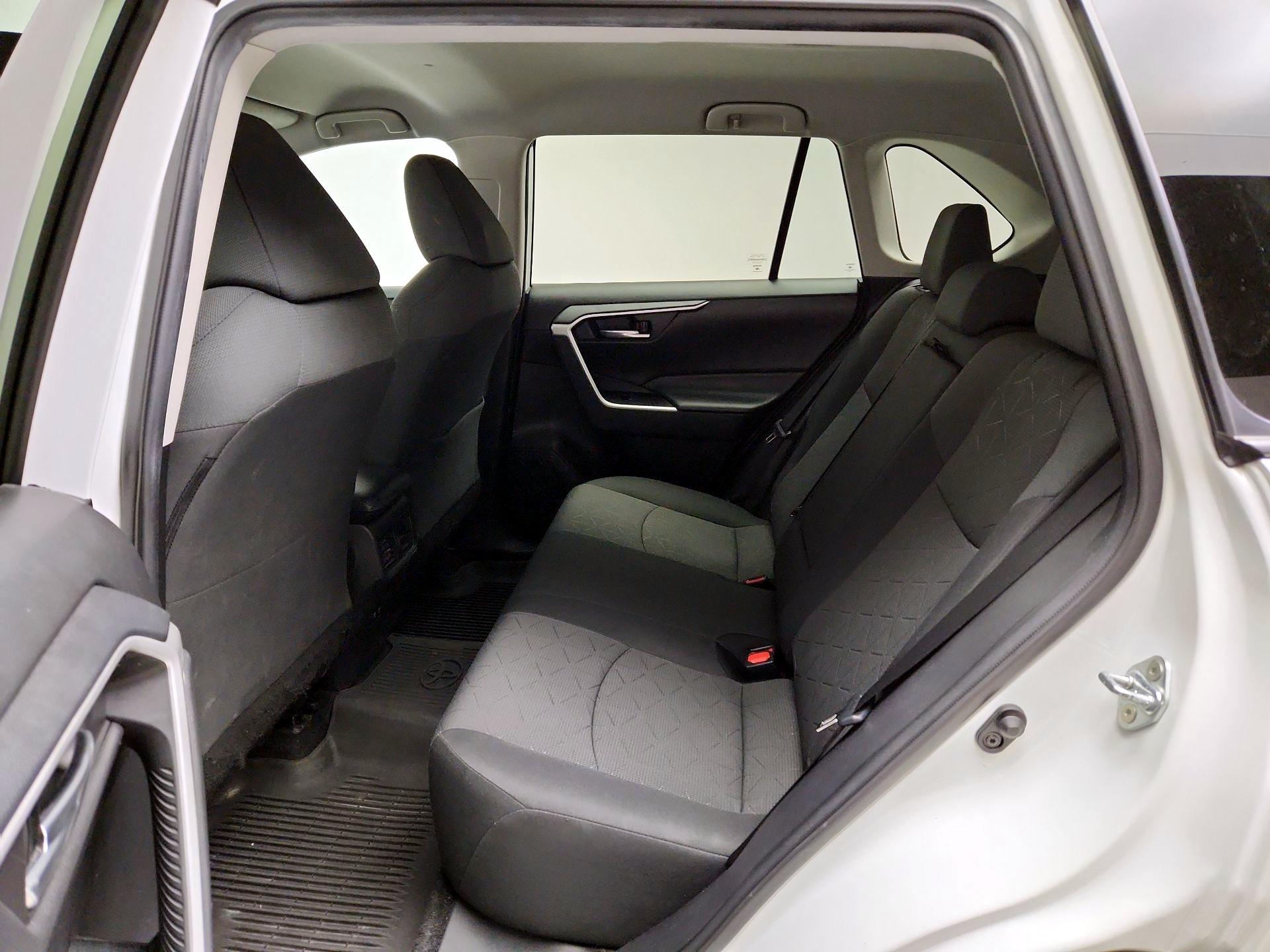 Thumbnail: 2021 Toyota RAV4 - 19