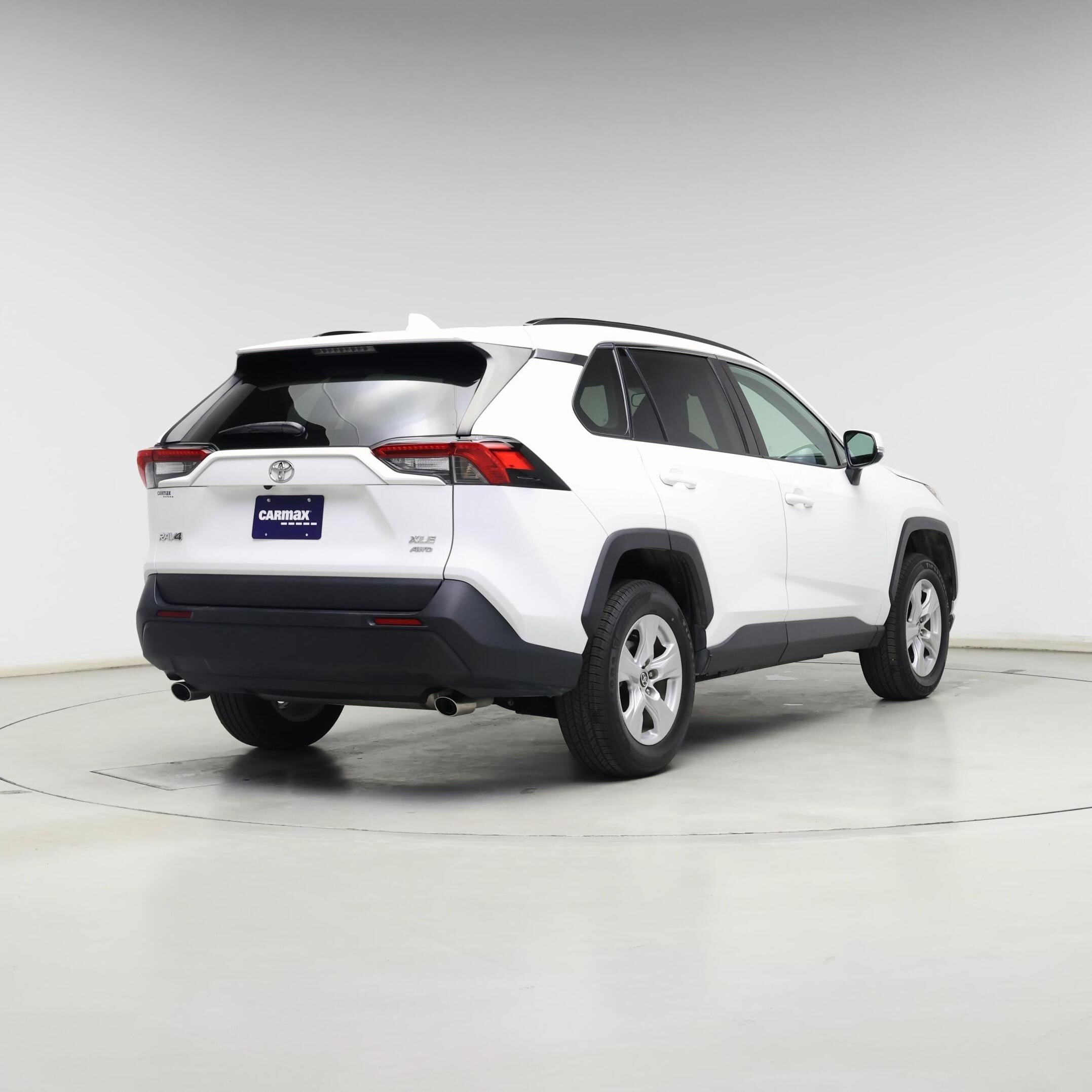 Thumbnail: 2021 Toyota RAV4 - 8