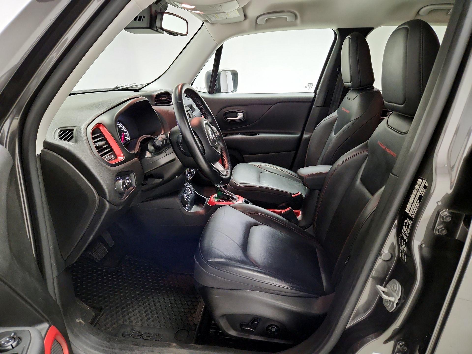 Thumbnail: 2017 Jeep Renegade - 11