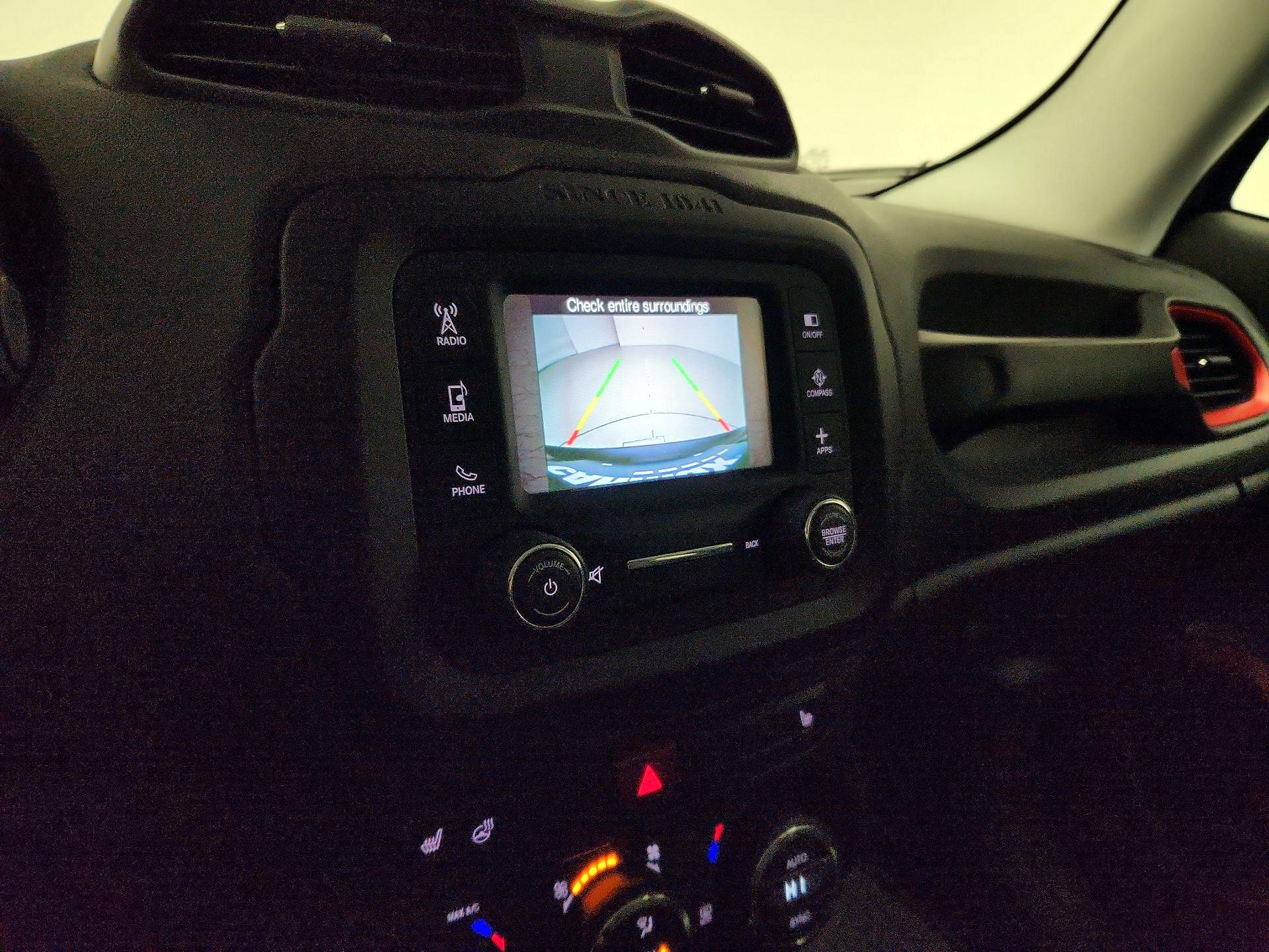 Thumbnail: 2017 Jeep Renegade - 14