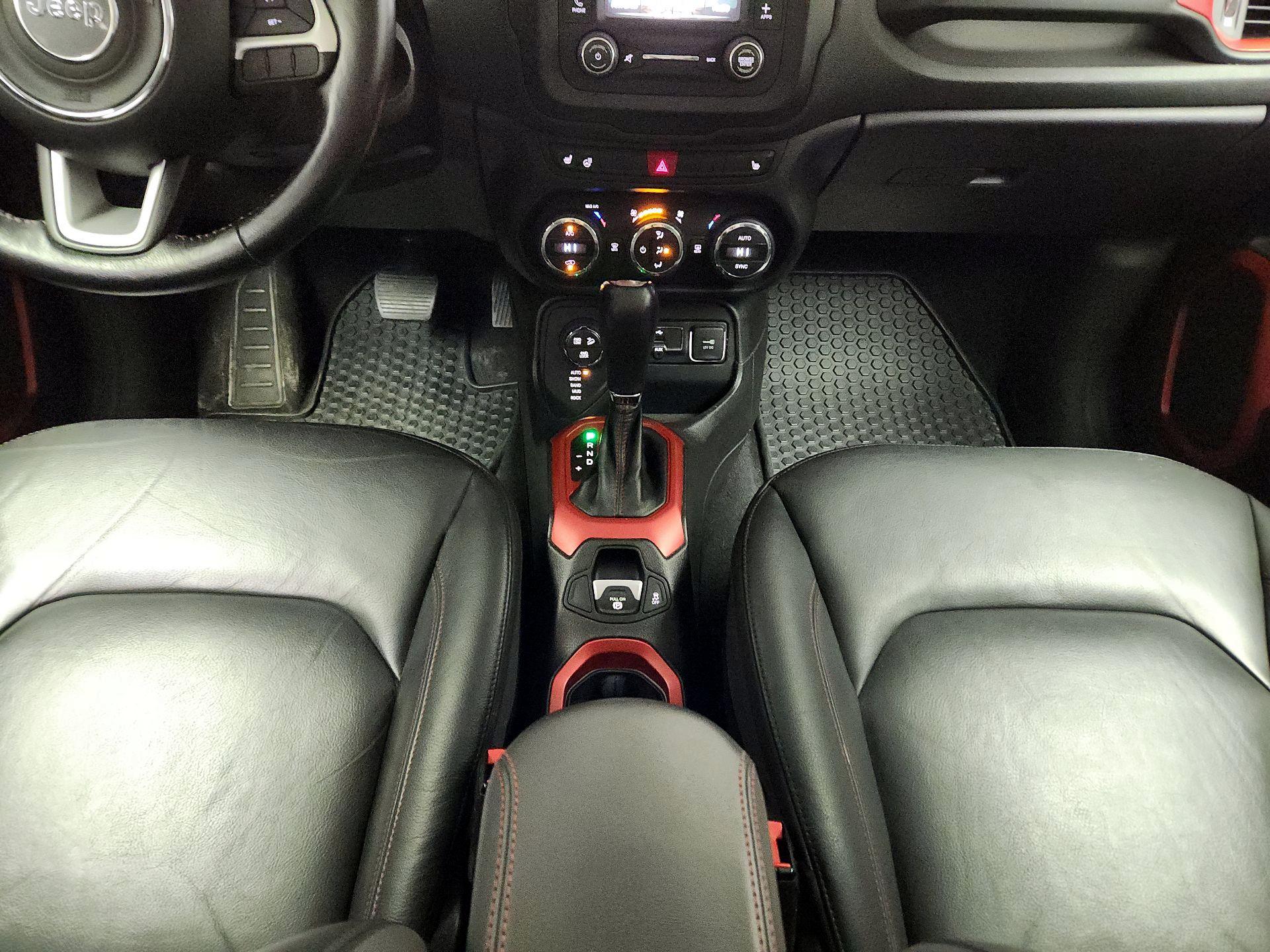 Thumbnail: 2017 Jeep Renegade - 17