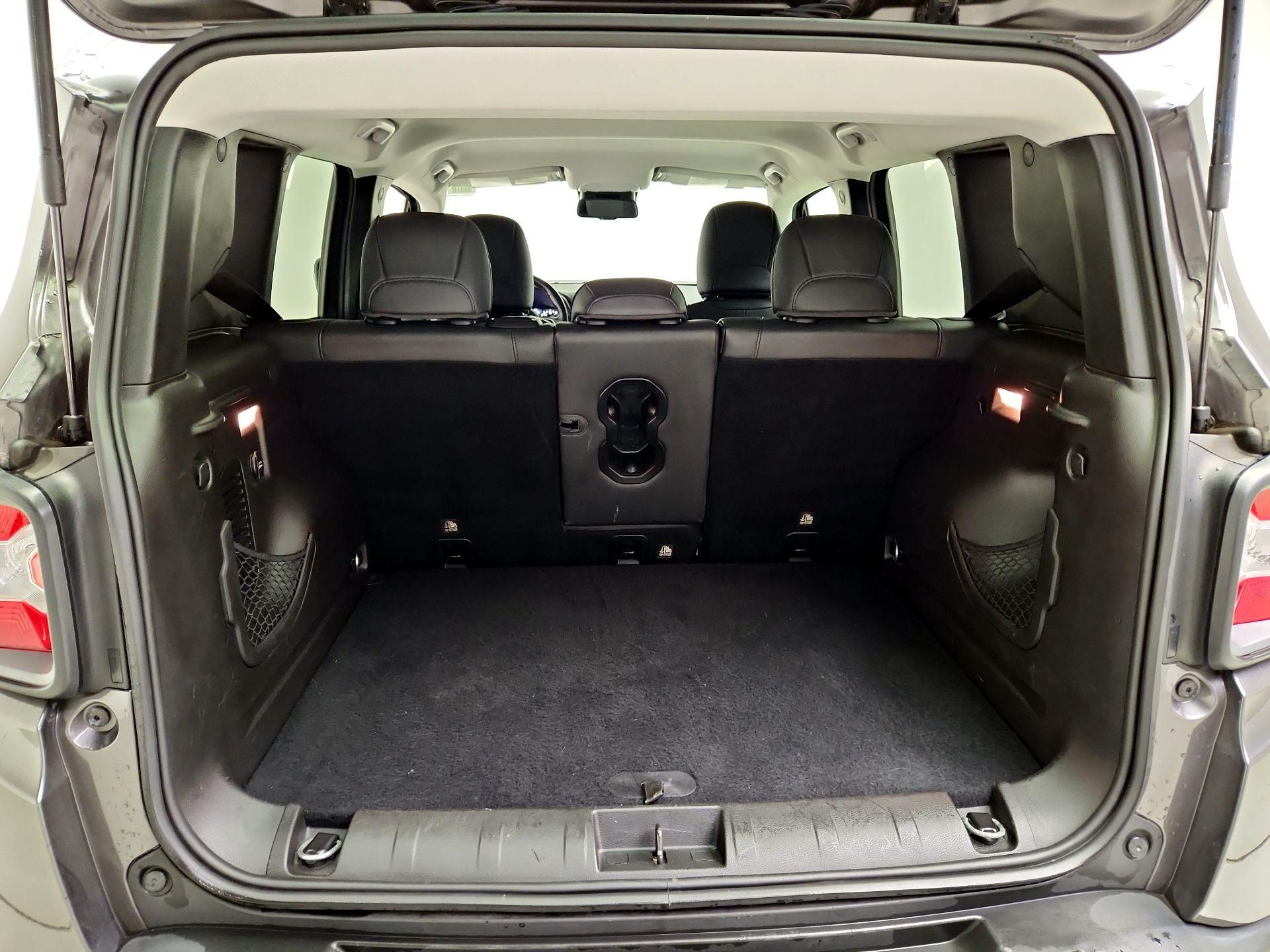 Thumbnail: 2017 Jeep Renegade - 20