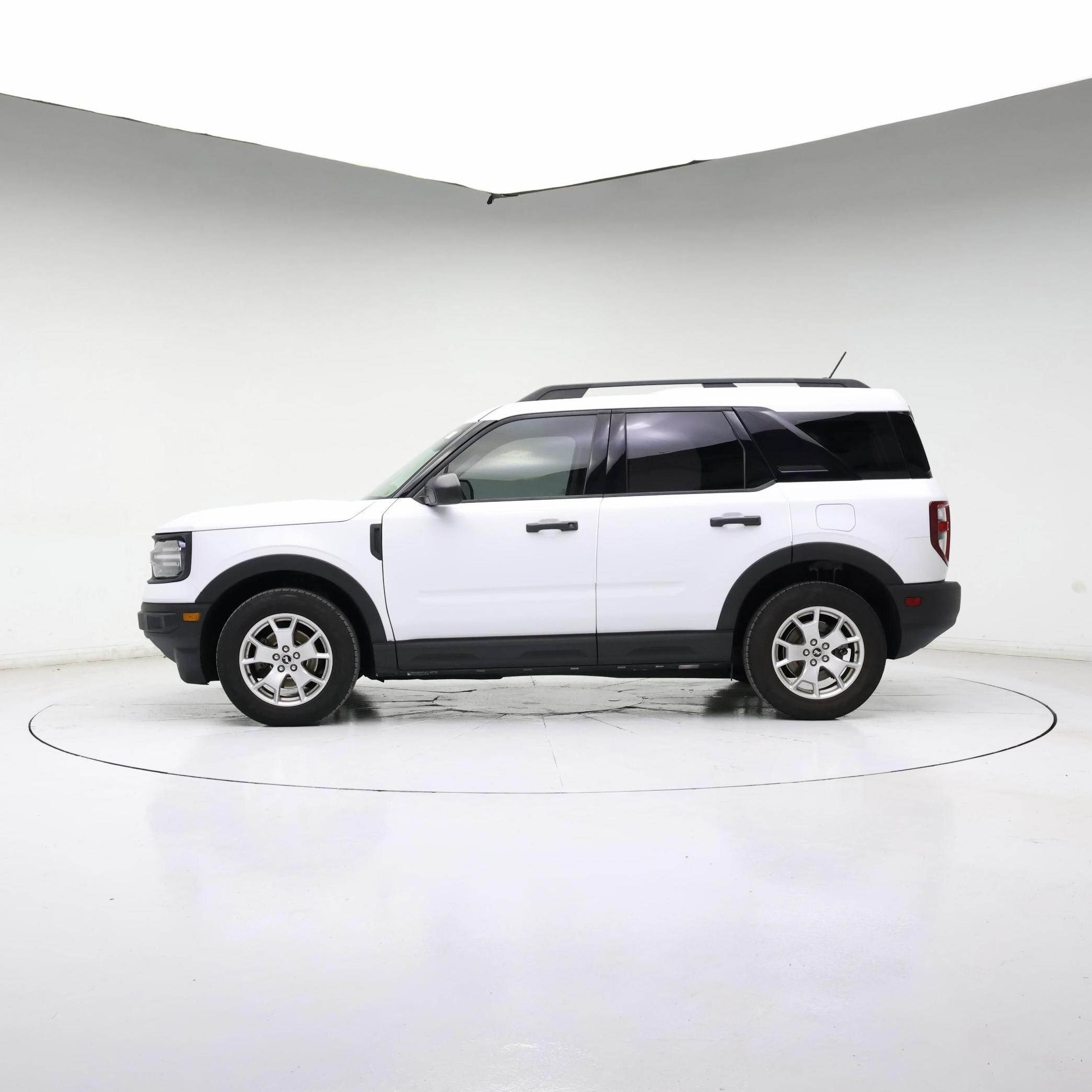 Thumbnail: 2021 Ford Bronco Sport - 3