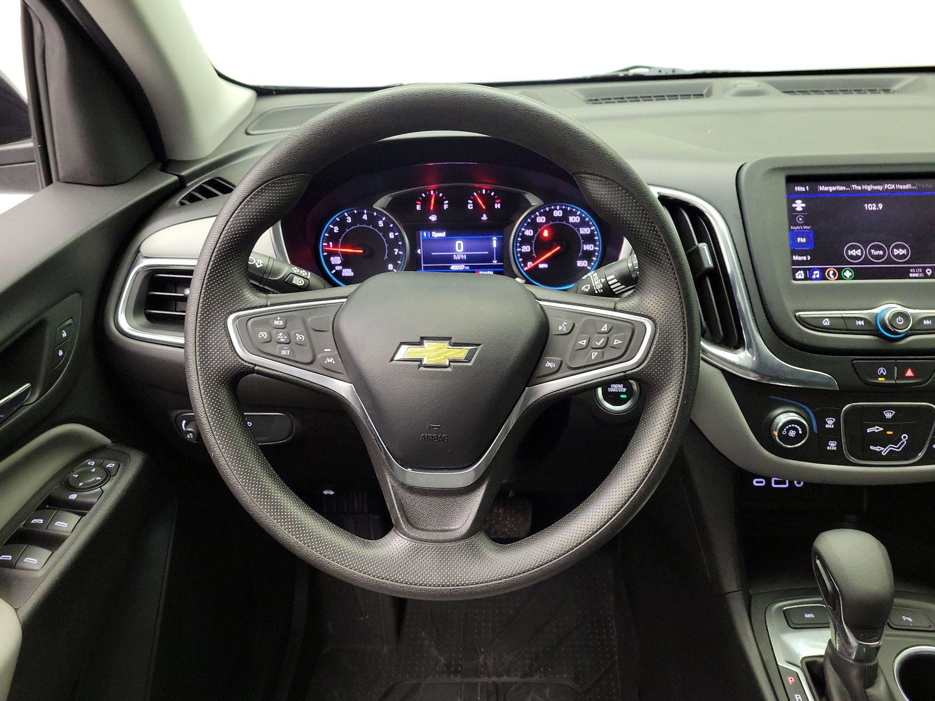 Thumbnail: 2022 Chevrolet Equinox - 10