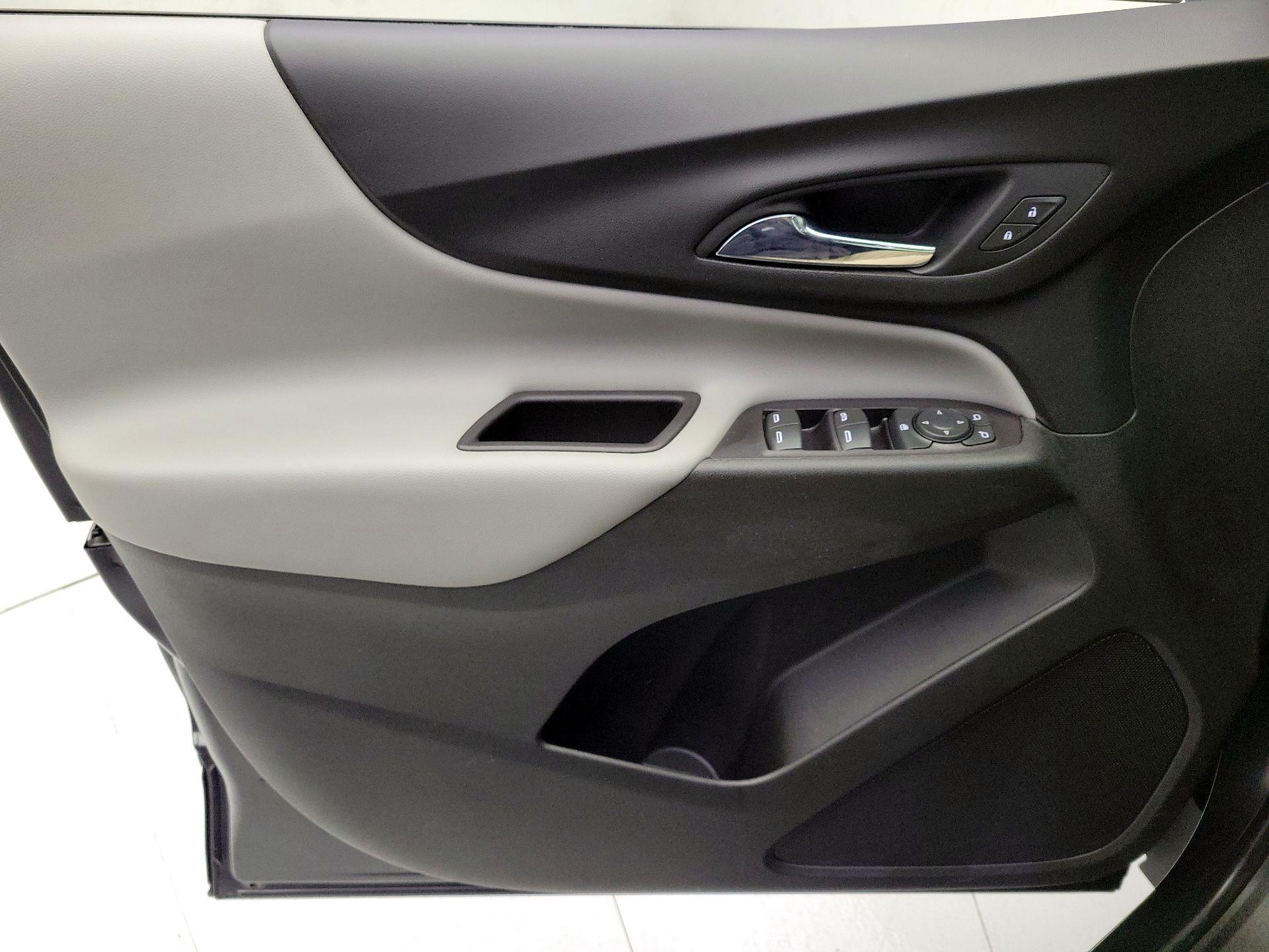 Thumbnail: 2022 Chevrolet Equinox - 12