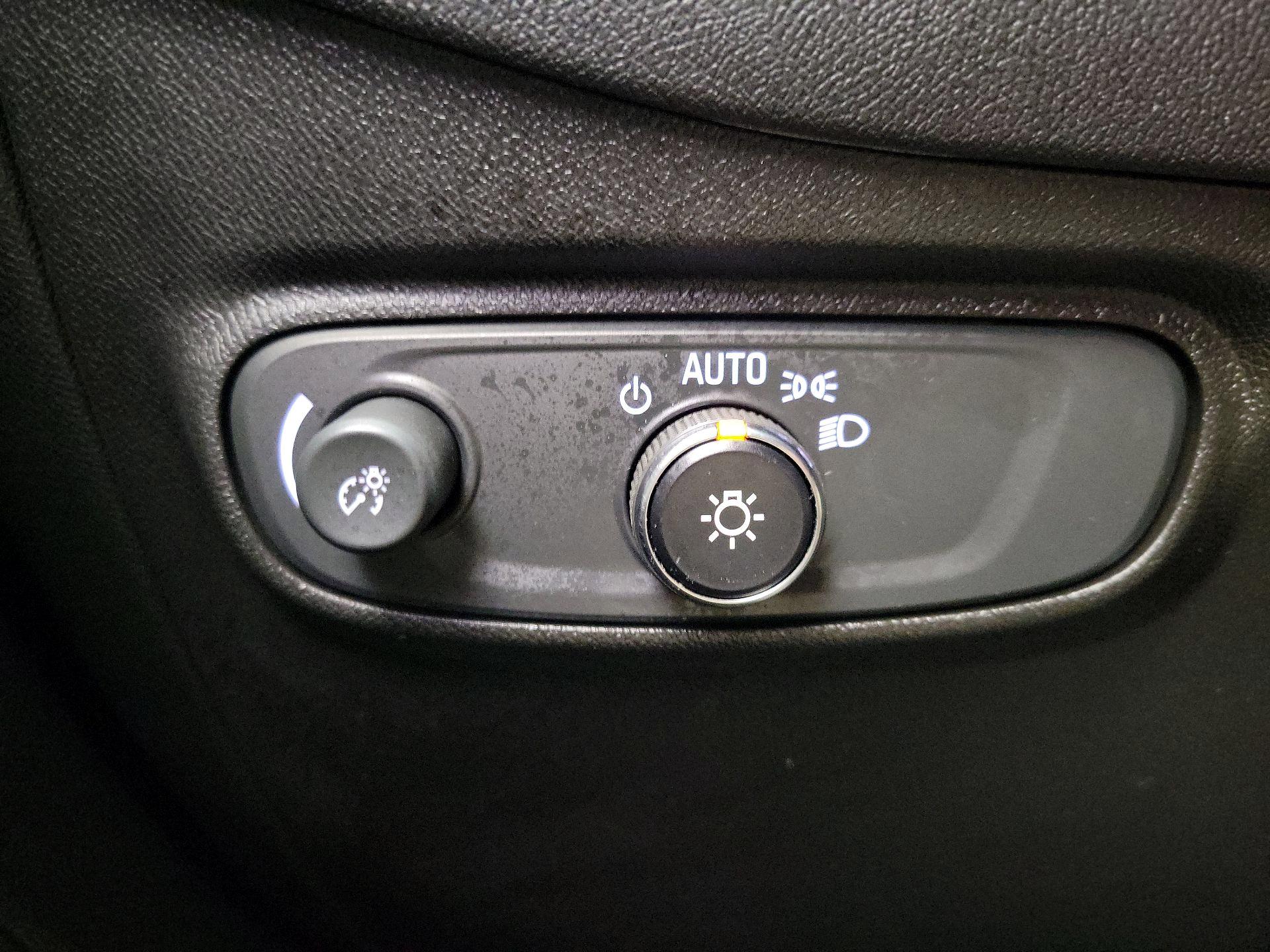 Thumbnail: 2022 Chevrolet Equinox - 13