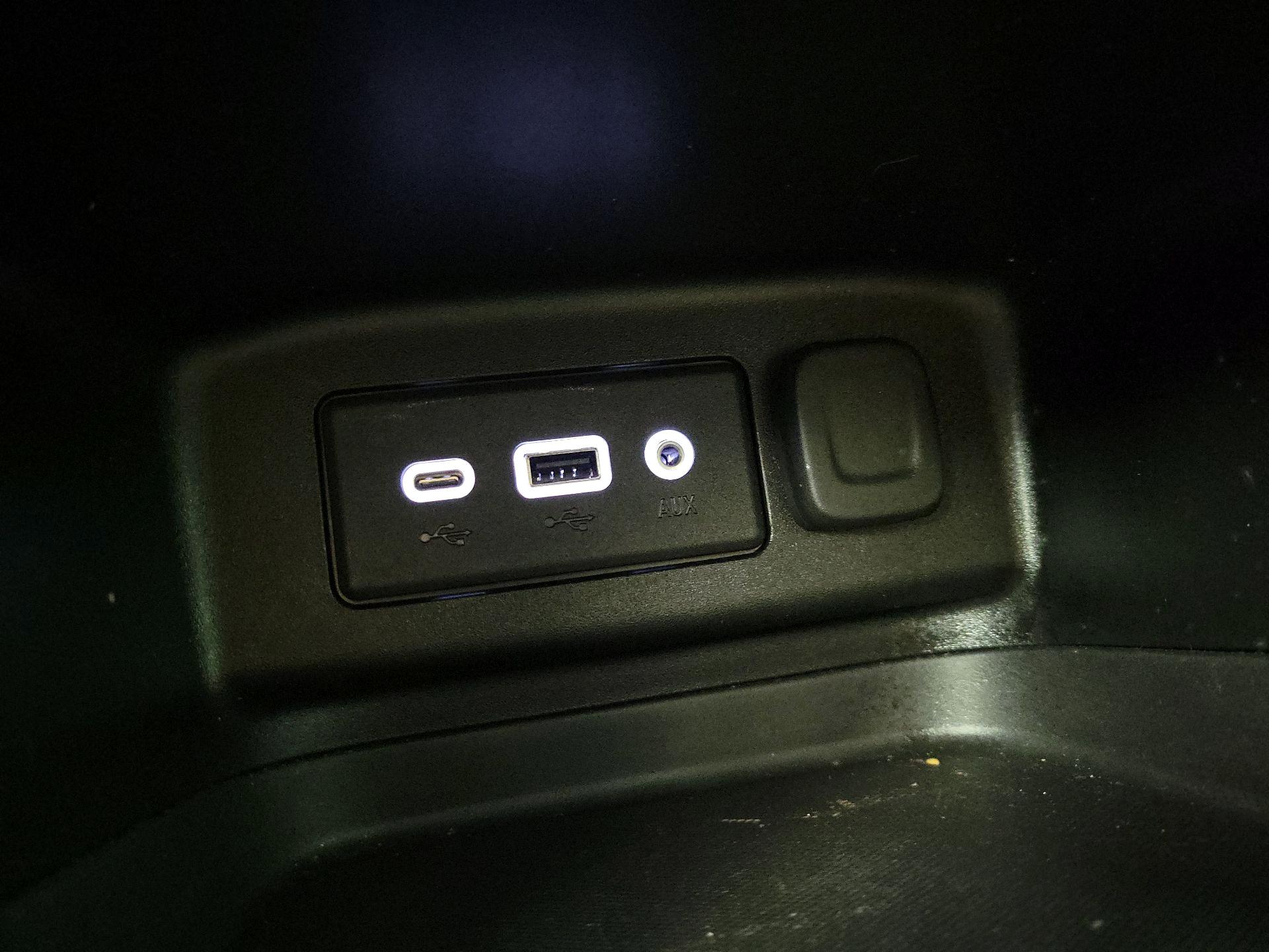 Thumbnail: 2022 Chevrolet Equinox - 18