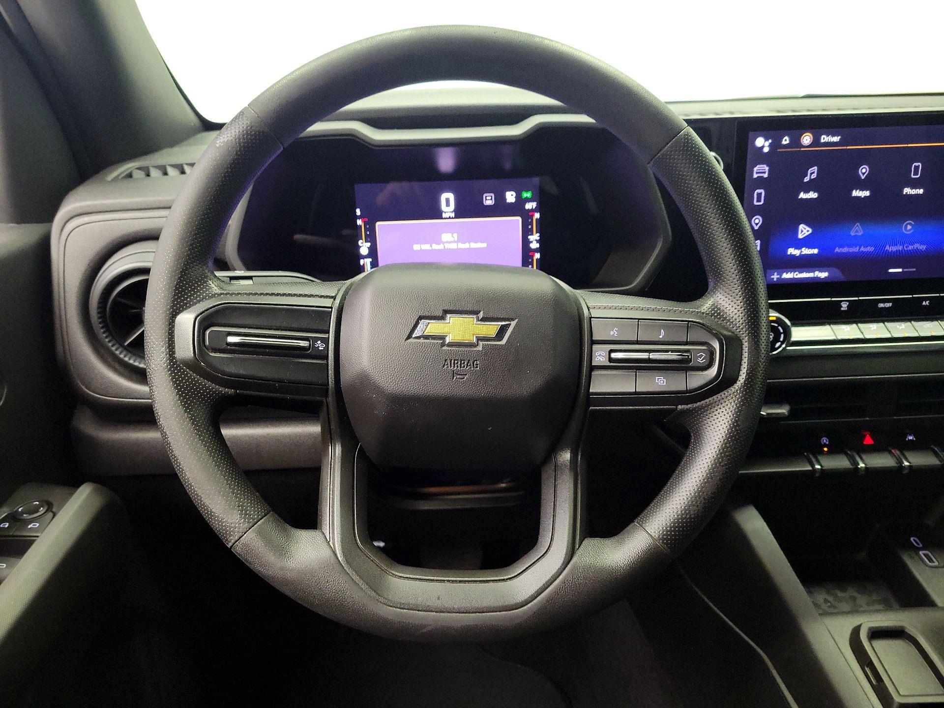 Thumbnail: 2023 Chevrolet Colorado - 10