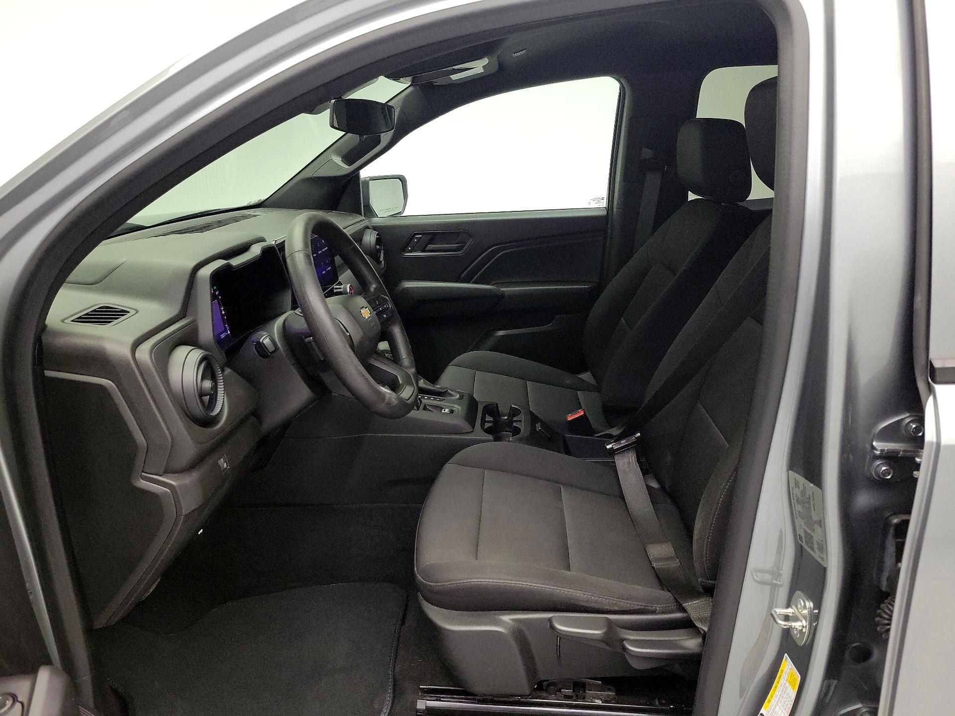 Thumbnail: 2023 Chevrolet Colorado - 11