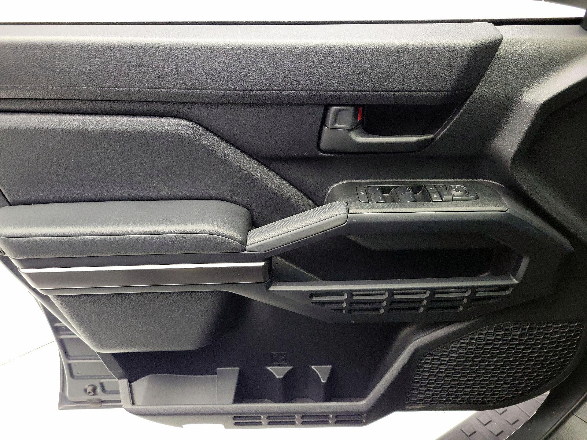 Thumbnail: 2025 Toyota 4Runner - 12