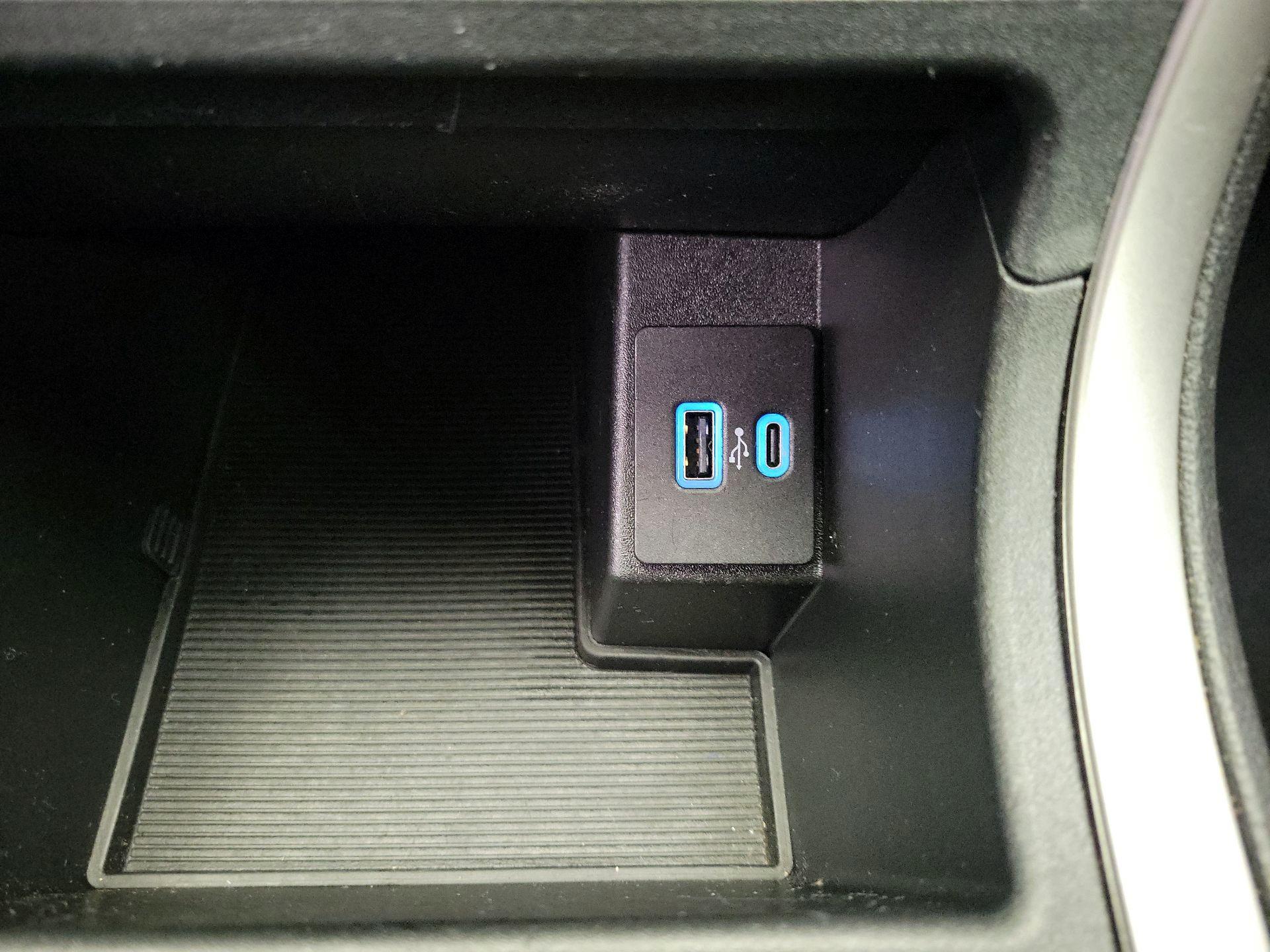 Thumbnail: 2022 Ford Edge - 18