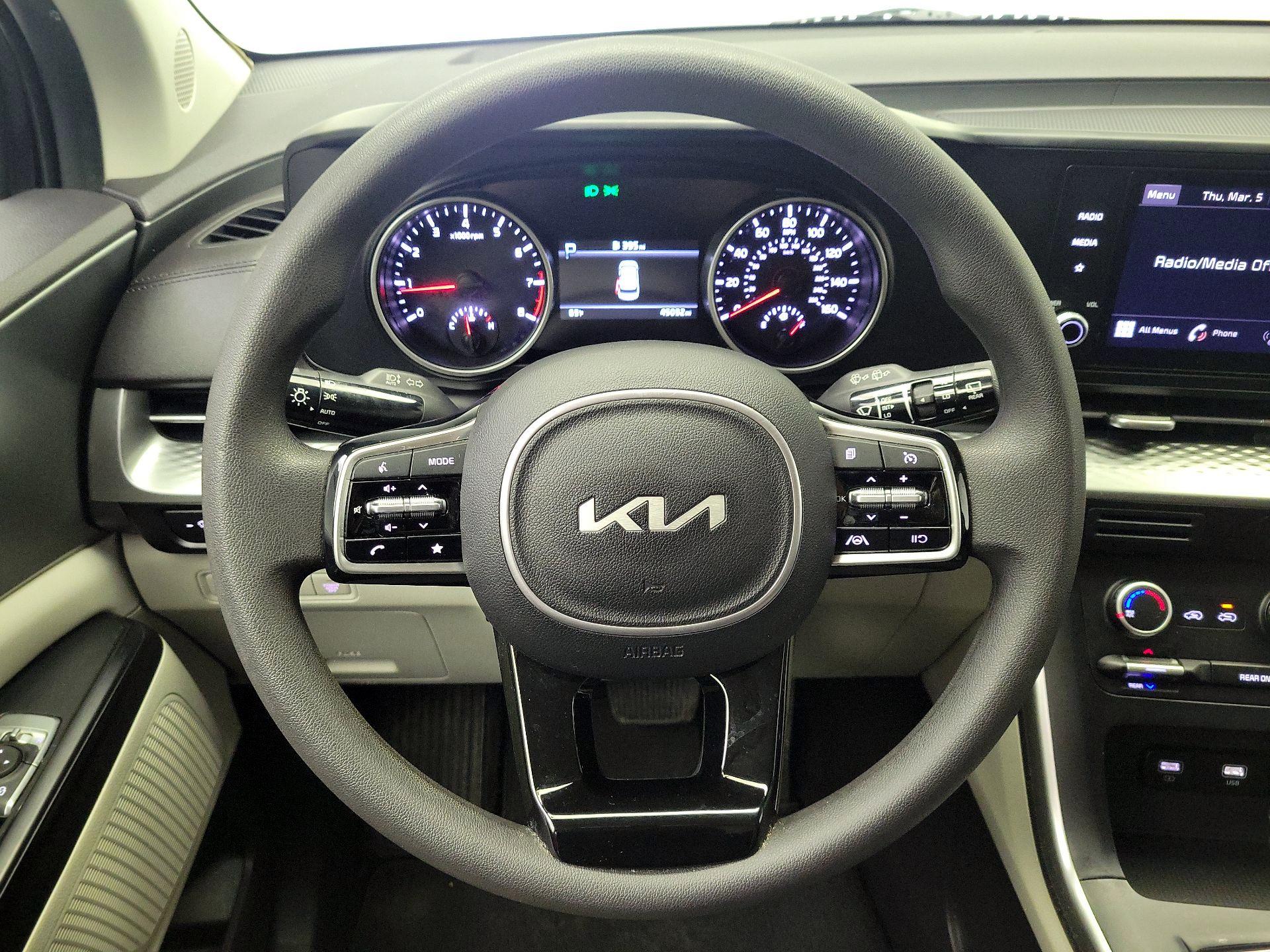 Thumbnail: 2022 Kia Carnival - 10