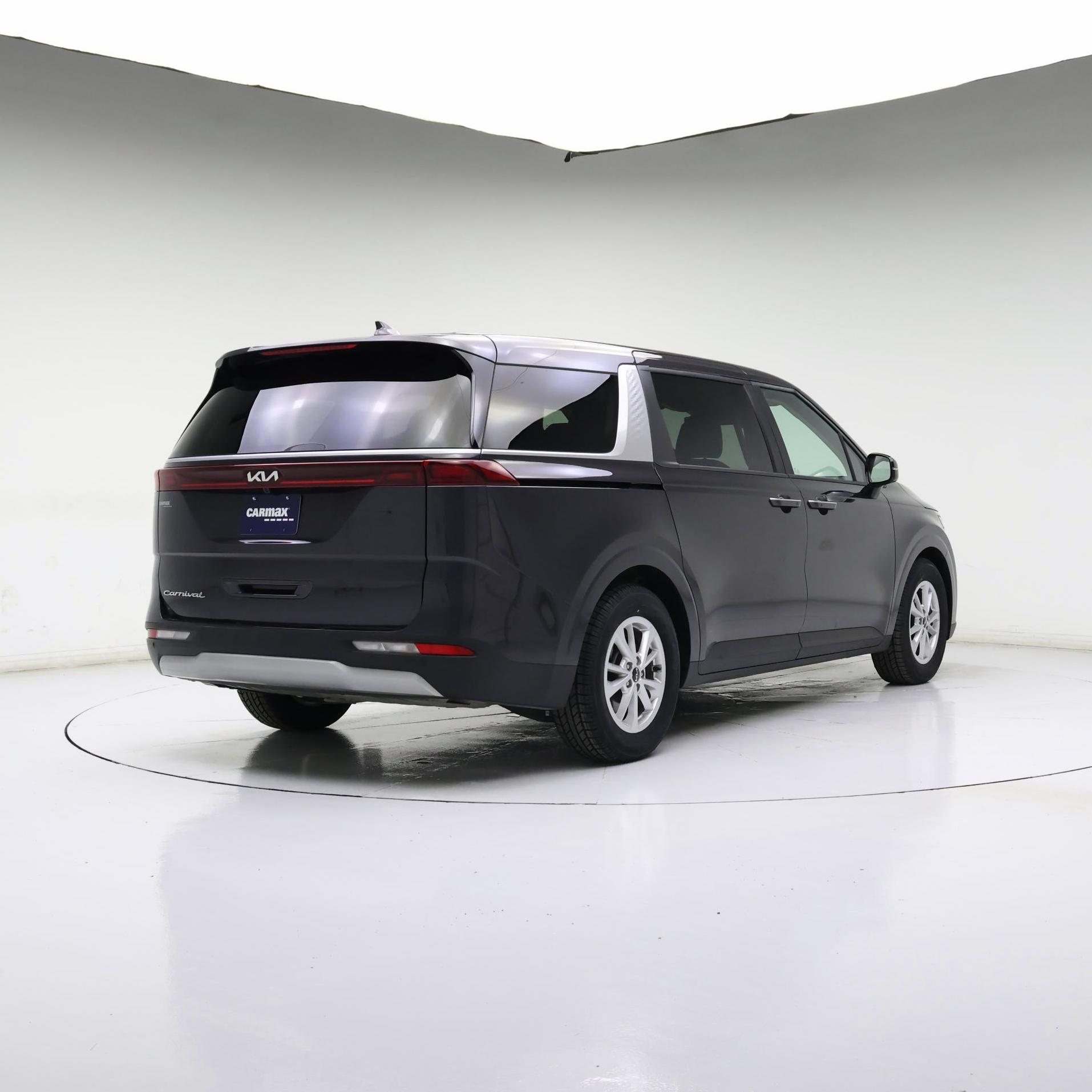 Thumbnail: 2022 Kia Carnival - 8