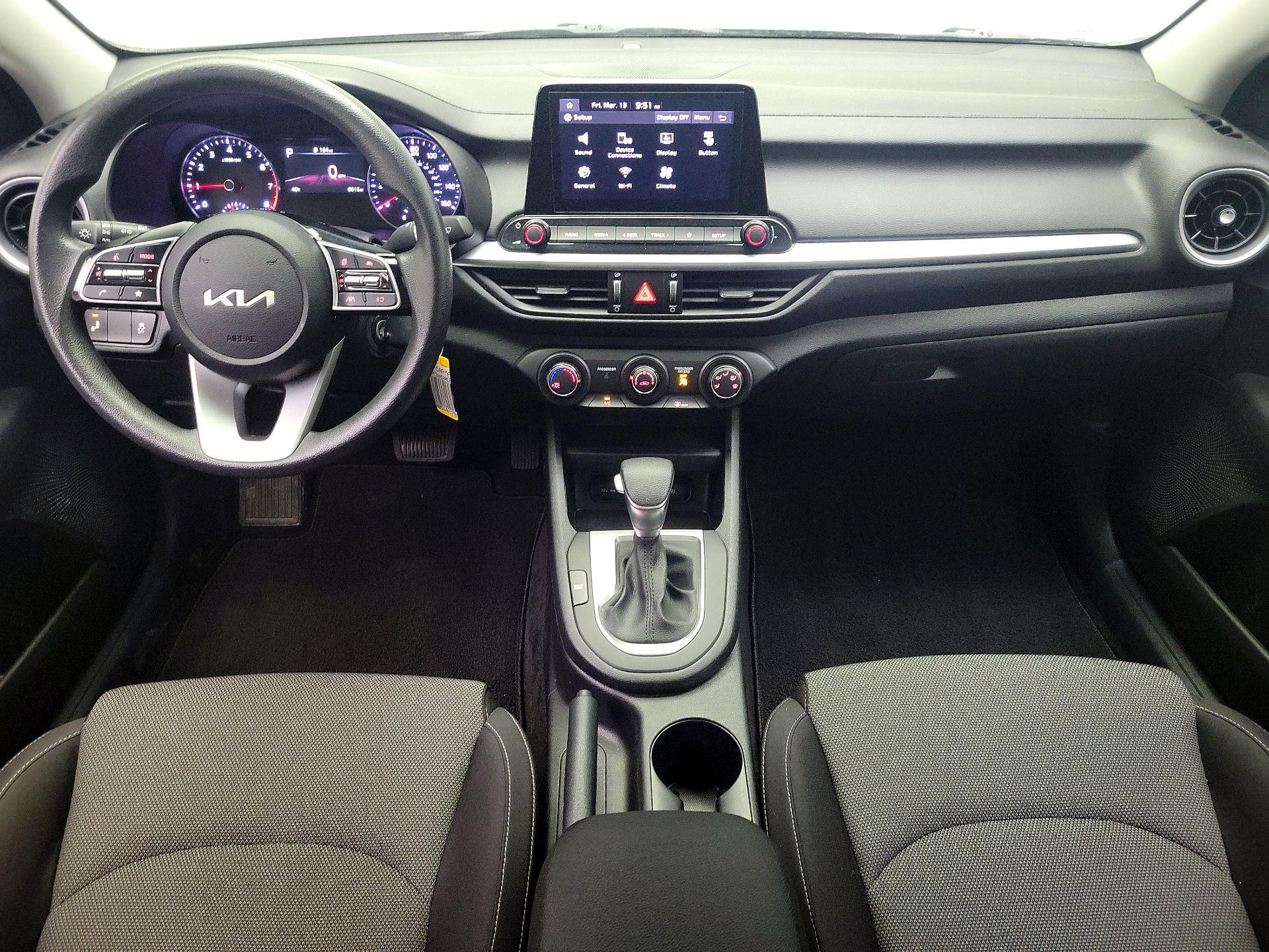 Thumbnail: 2024 Kia Forte - 9