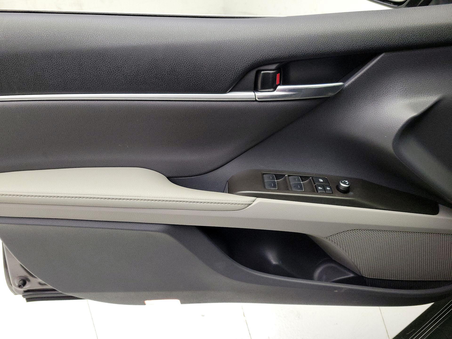 Thumbnail: 2023 Toyota Camry - 12