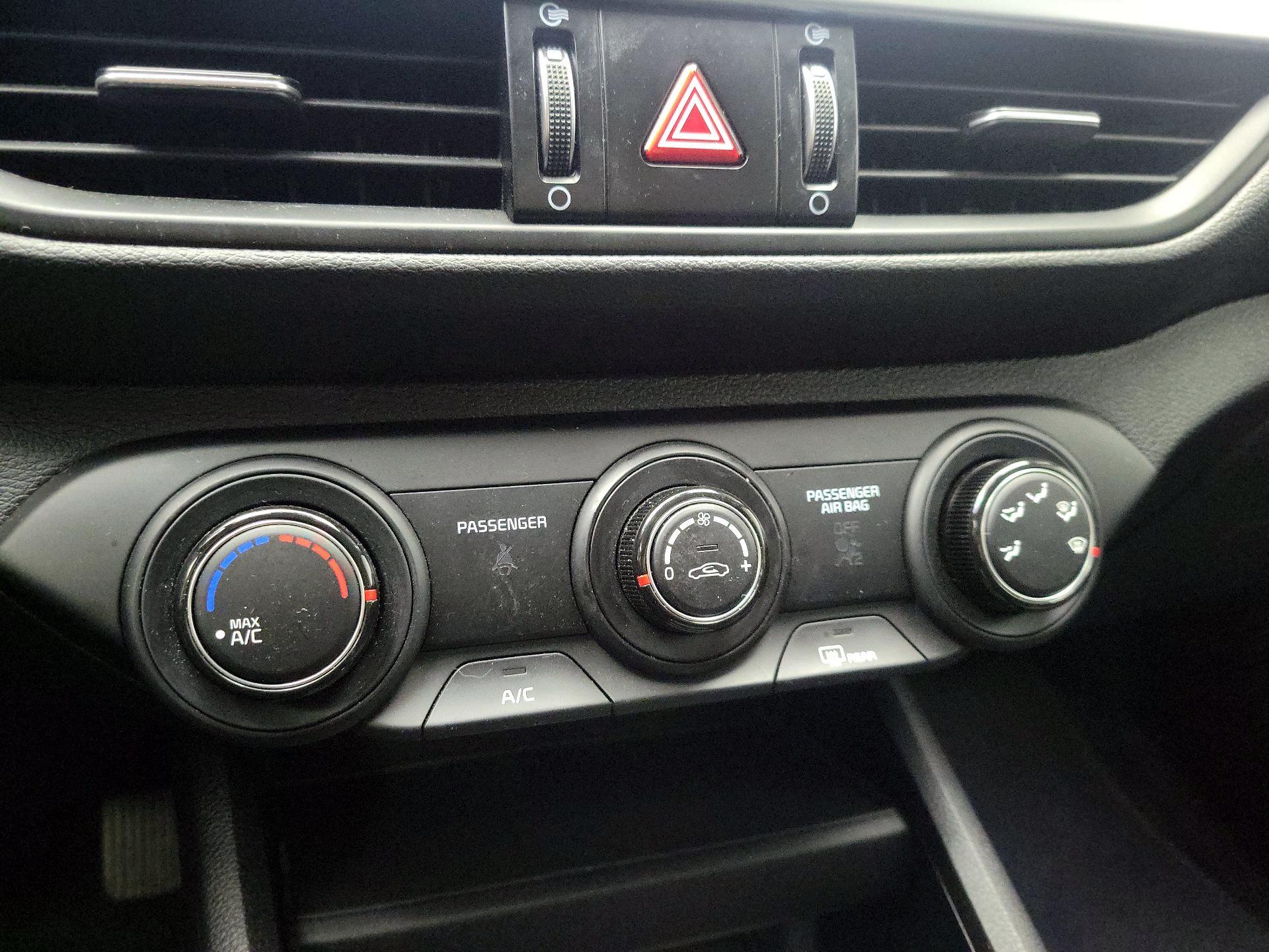 Thumbnail: 2024 Kia Forte - 16