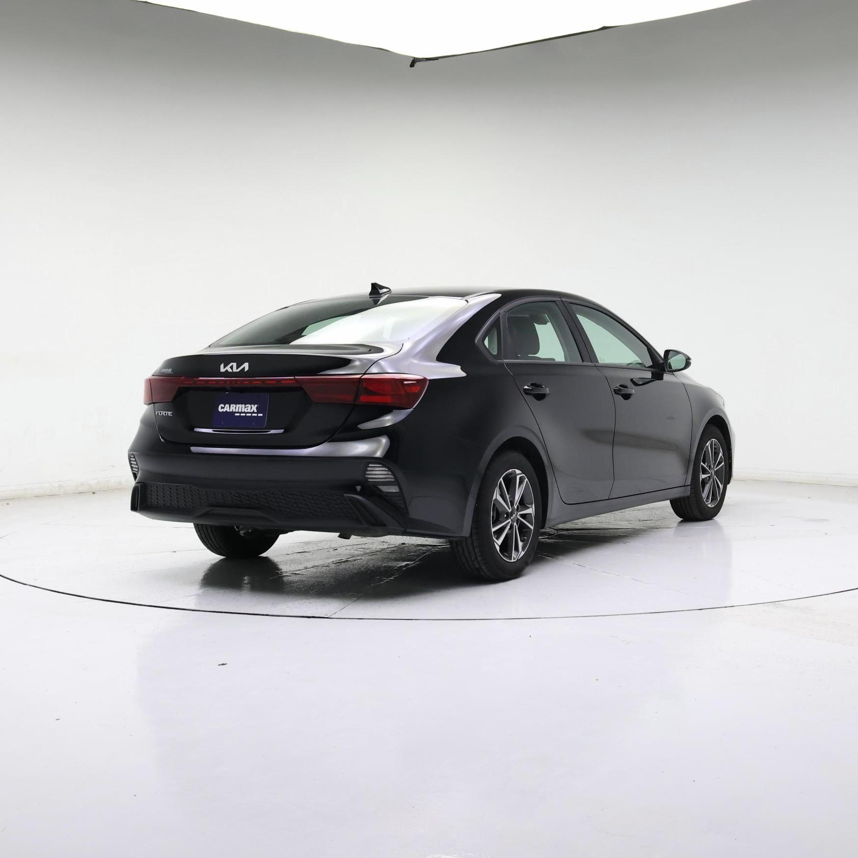 Thumbnail: 2024 Kia Forte - 8