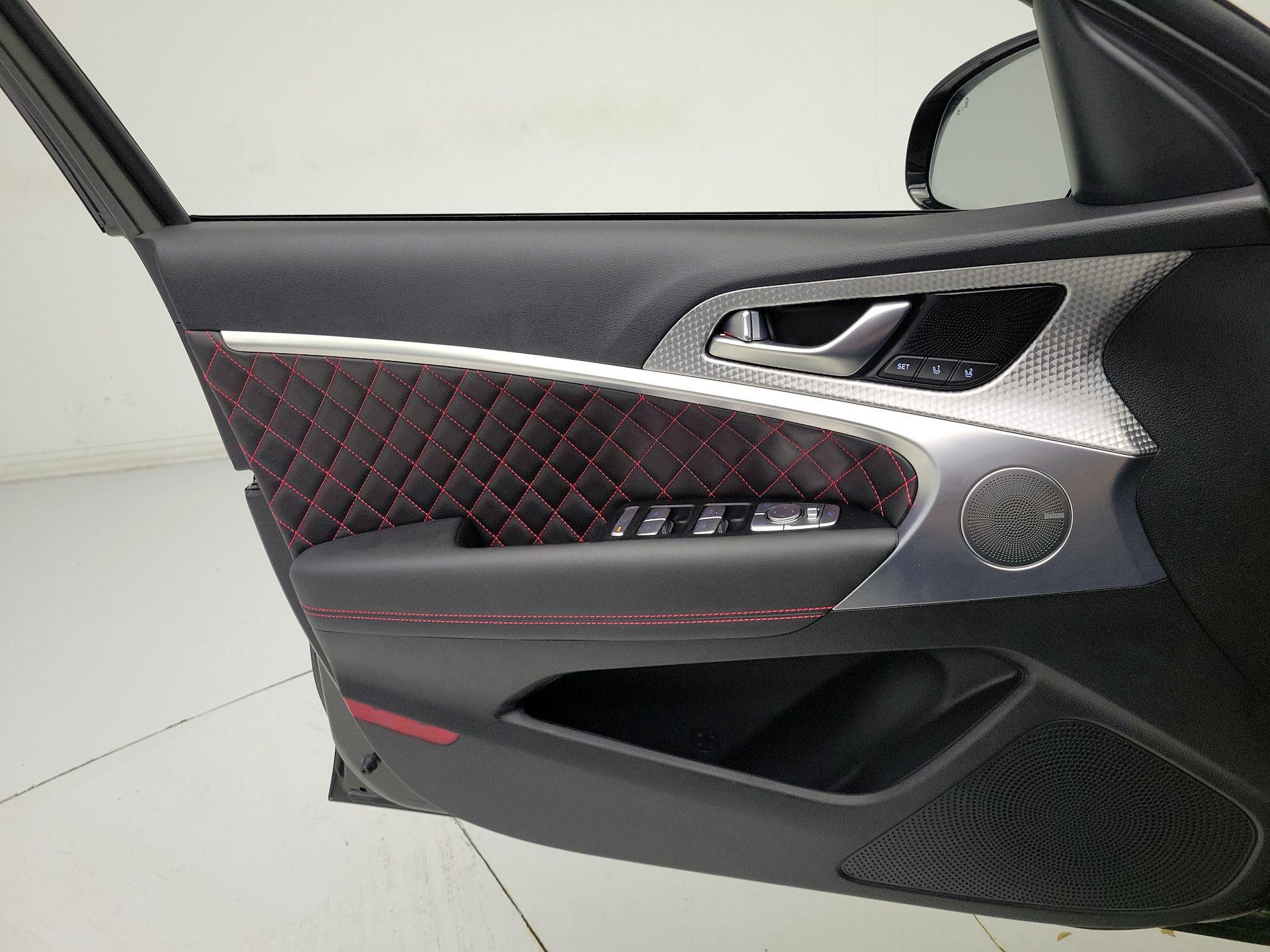 Thumbnail: 2023 Genesis G70 - 12